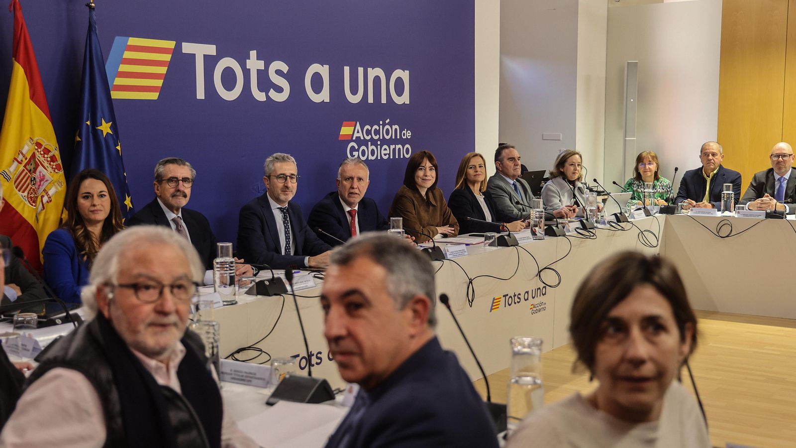 La primera reunió del comité de veus expertes per a la reconstrucció de la dana, amb el ministre de Política Territorial i el vicepresident per a la reconstrucció com a convidats