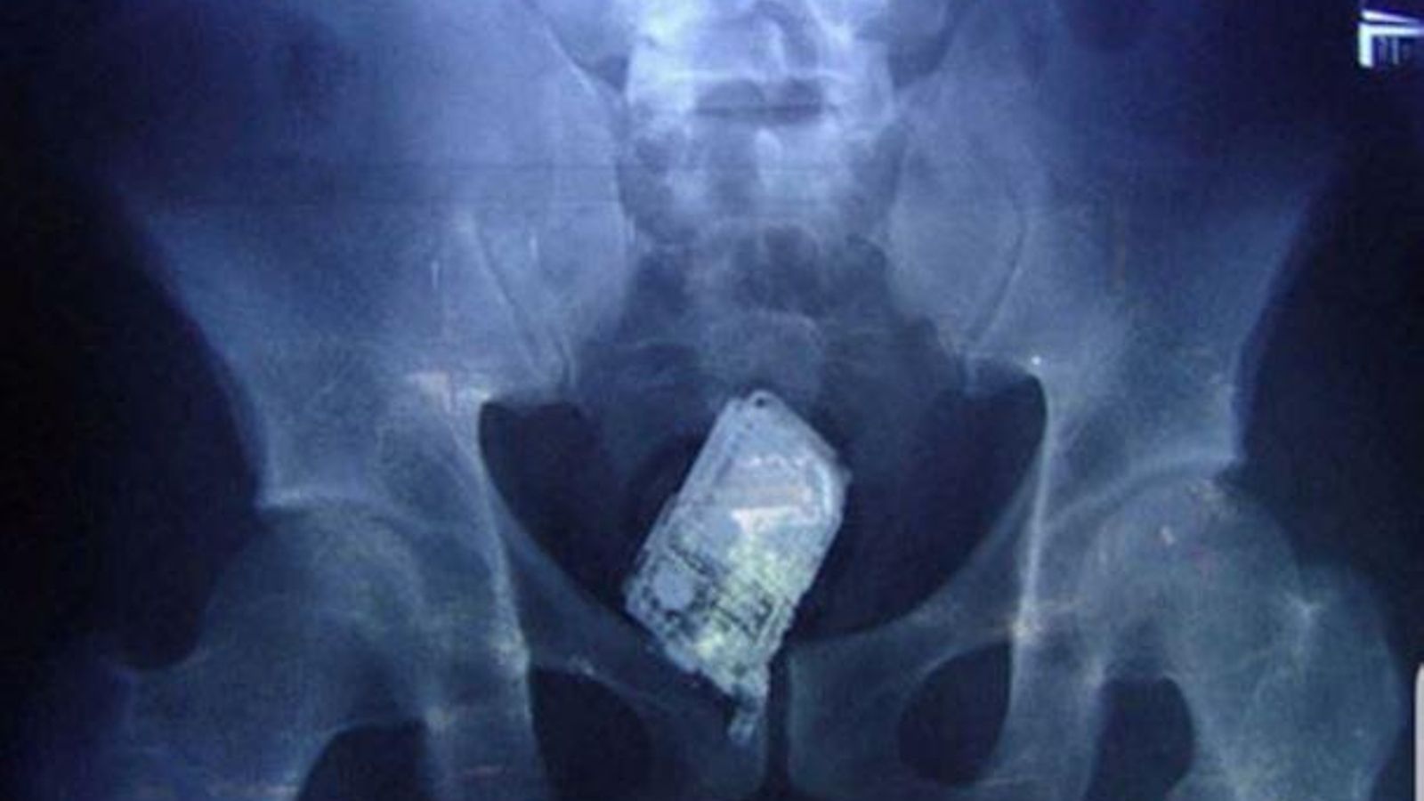 Telèfon mòbil interceptat a Picassent