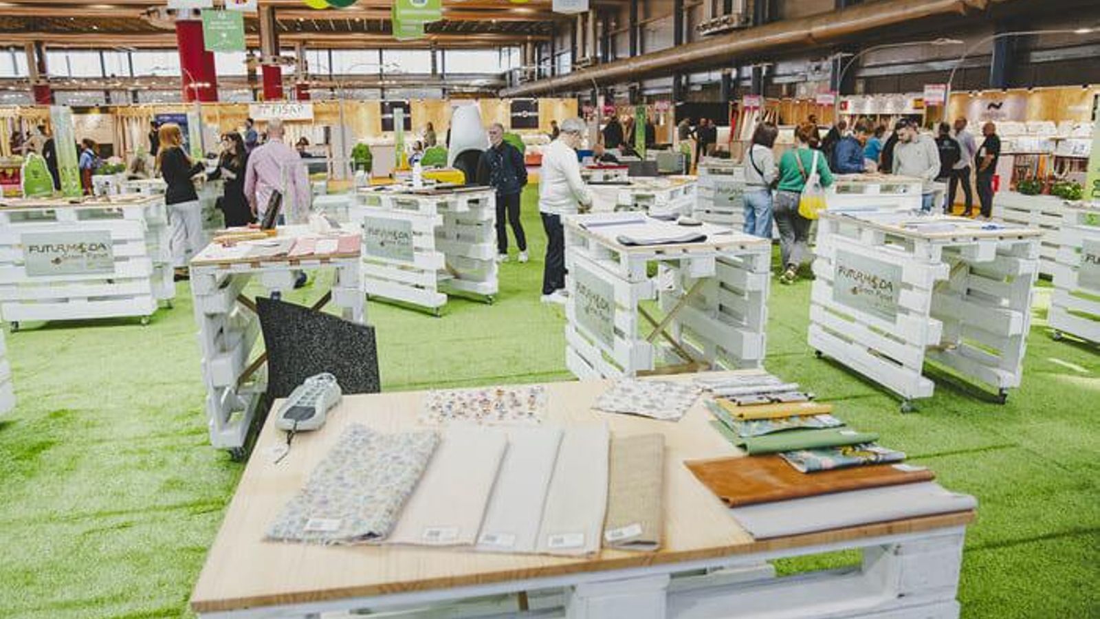 L'espai 'Green Planet' de Futurmoda reuneix empreses que aposten per materials reciclats i processos ecoeficients