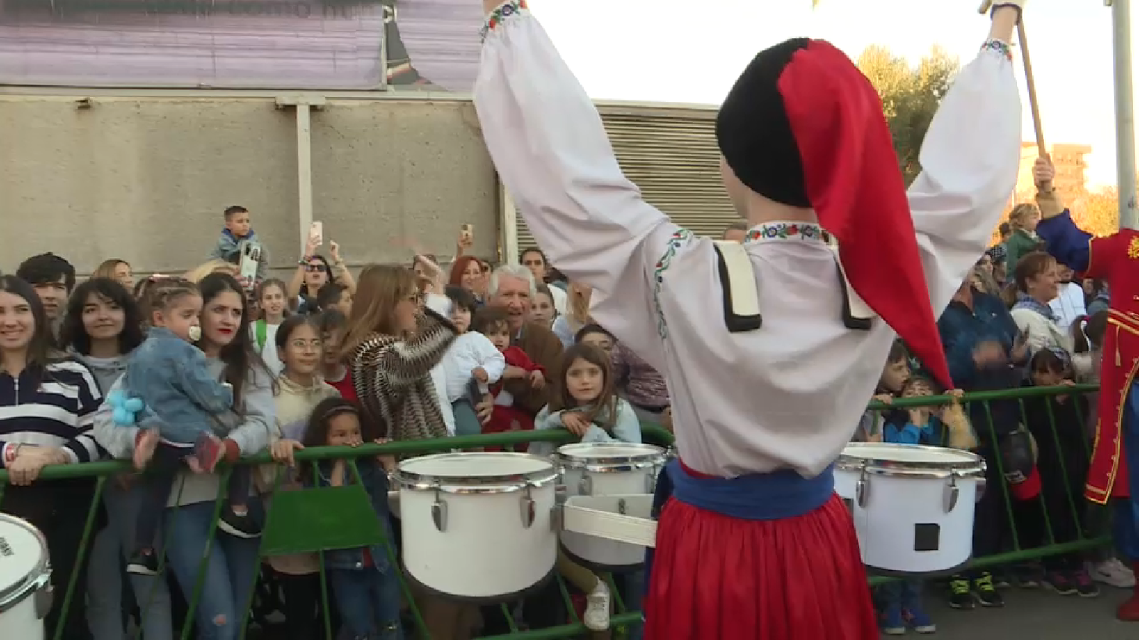 Les bandes internacionals participen aquesta vesprada en la Desfilada d'Animació