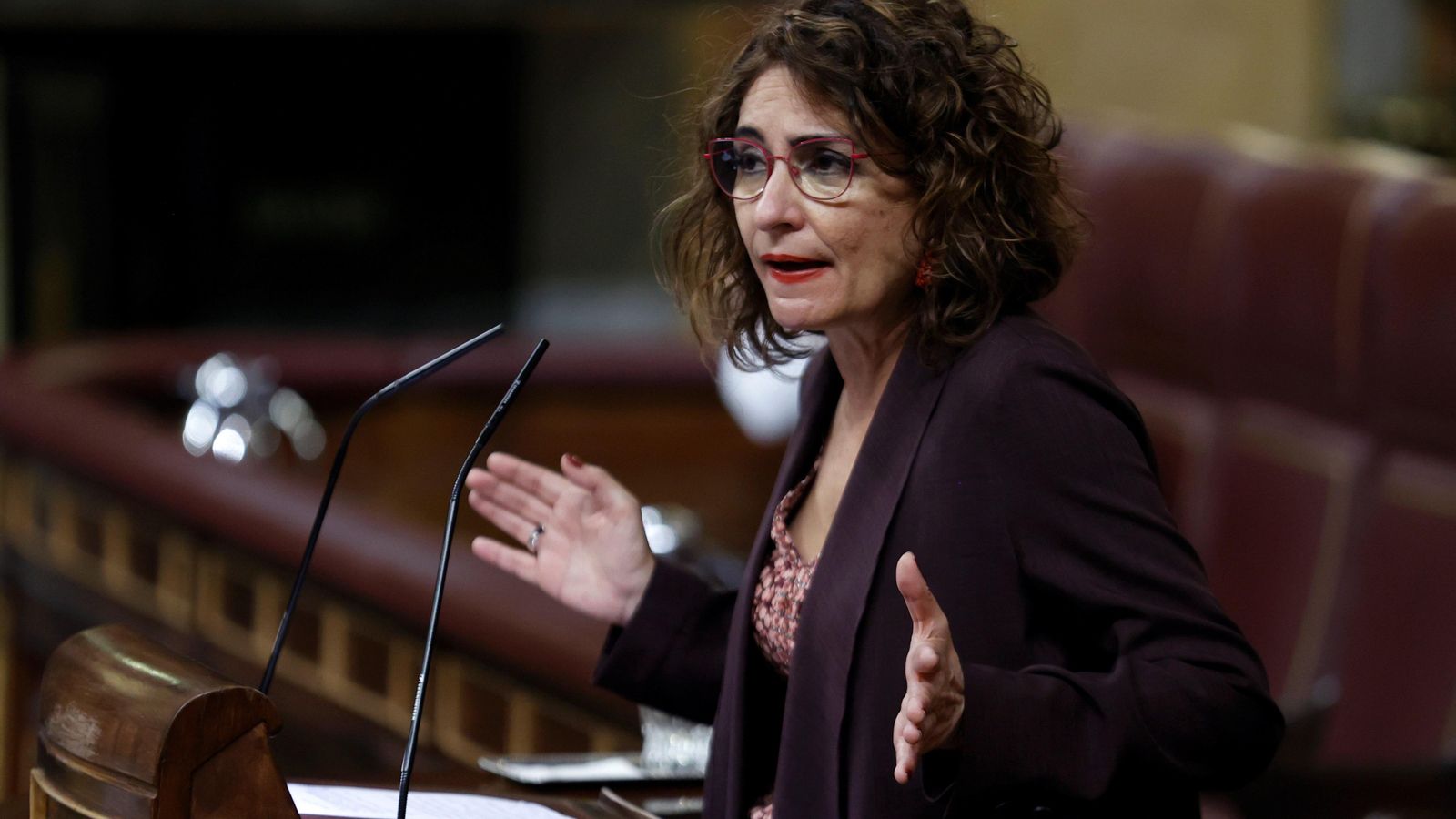 La titular d'Hisenda, María Jesús Montero, al Congrés, quan intervenia en la sessió de control al govern d'aquest dimecres