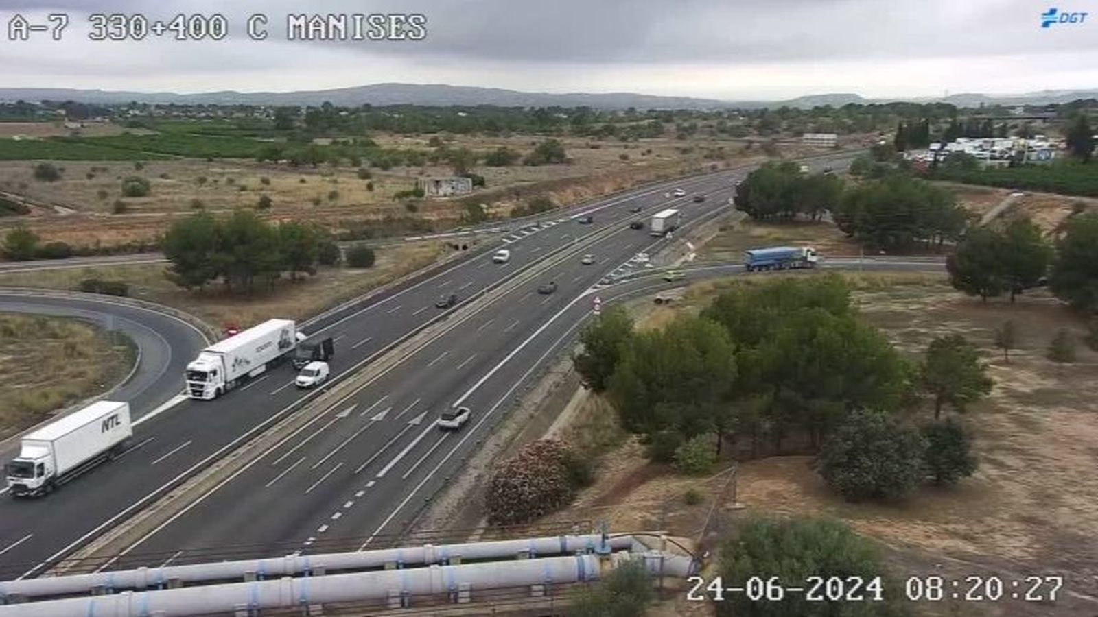 L'autovia A-7, a l'altura de Manises, més descongestionada que sol estar els dies laborables, a primera hora d'este 24 de juny