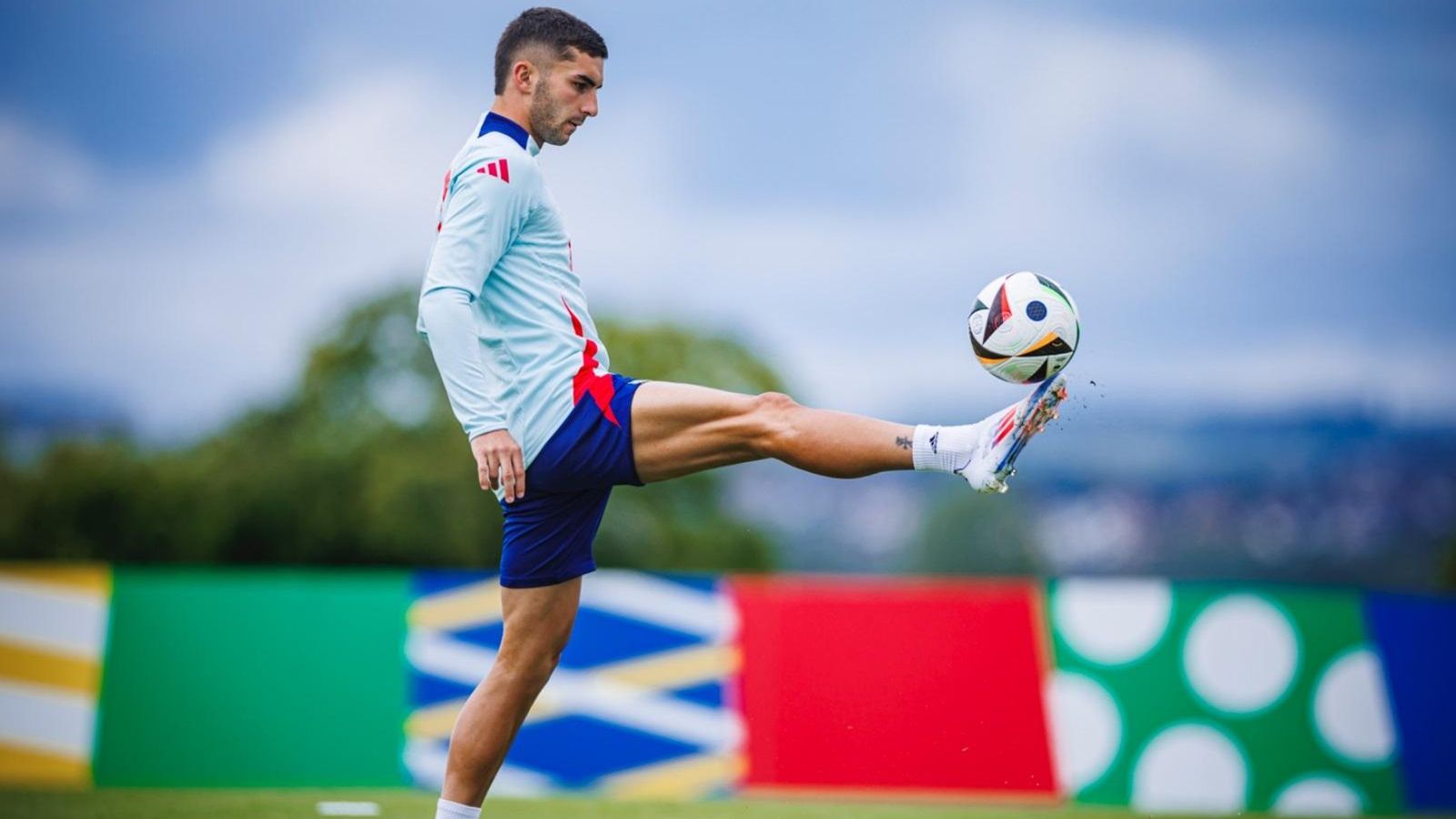 Espanya ja compta les hores per a debutar en l'Eurocopa