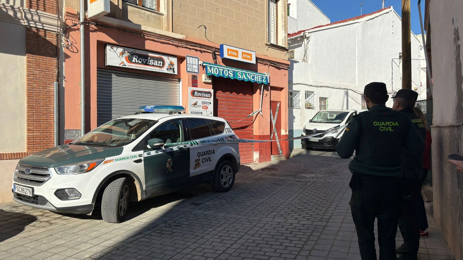 Detinguda una veïna de Chiva per botar-li foc a la parella mentre dormia