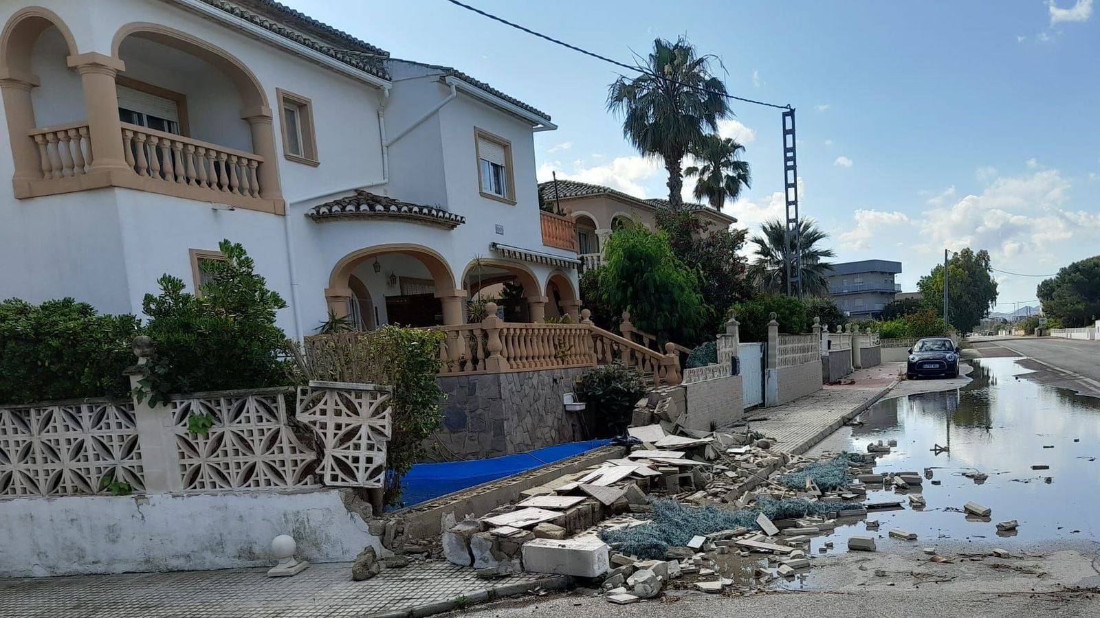 Efectes de la tempesta a la platja de les Deveses de Dénia