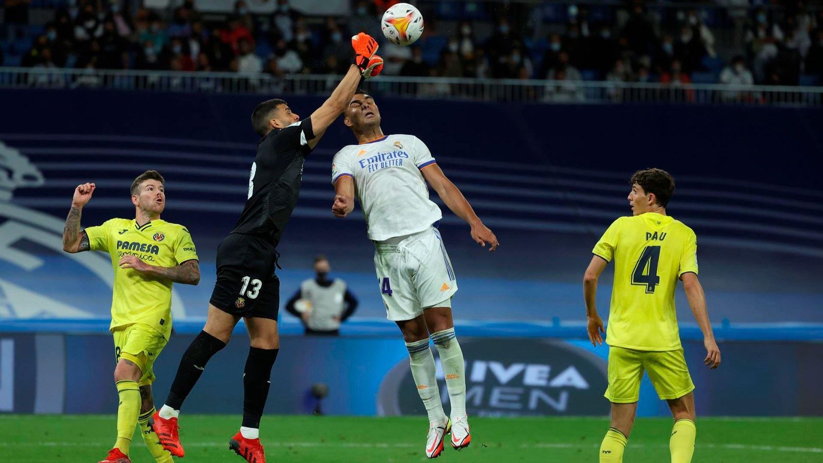 Rulli evita la rematada de Casemiro