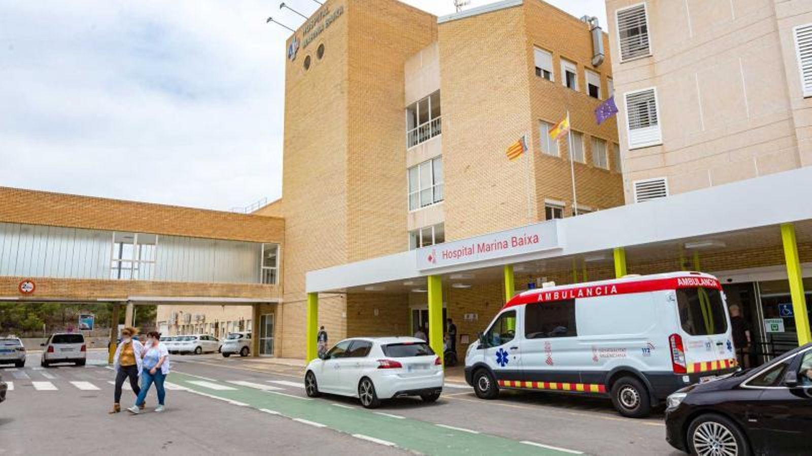 Entrada de l'hospital Marina Baixa