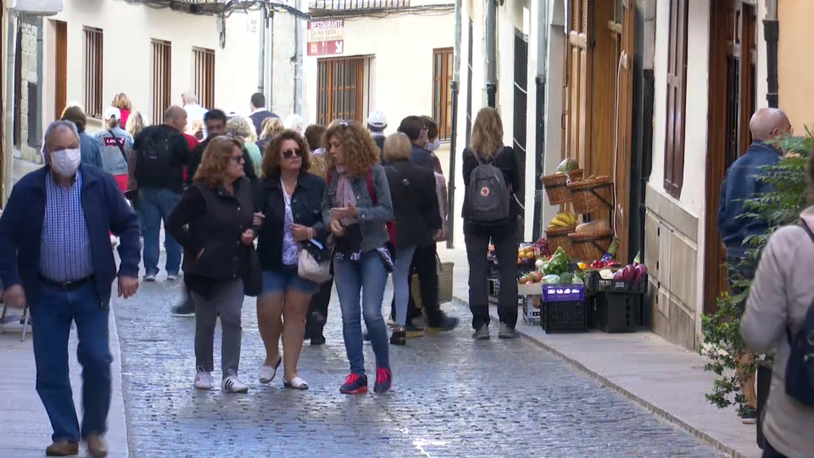 Un grup de turistes visita Morella