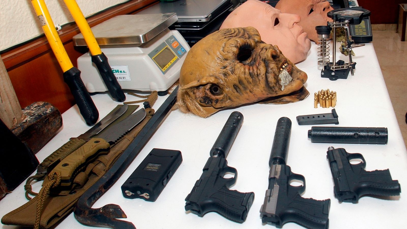 Elements intervinguts en els registres efectuats pels agents de la Guàrdia Civil