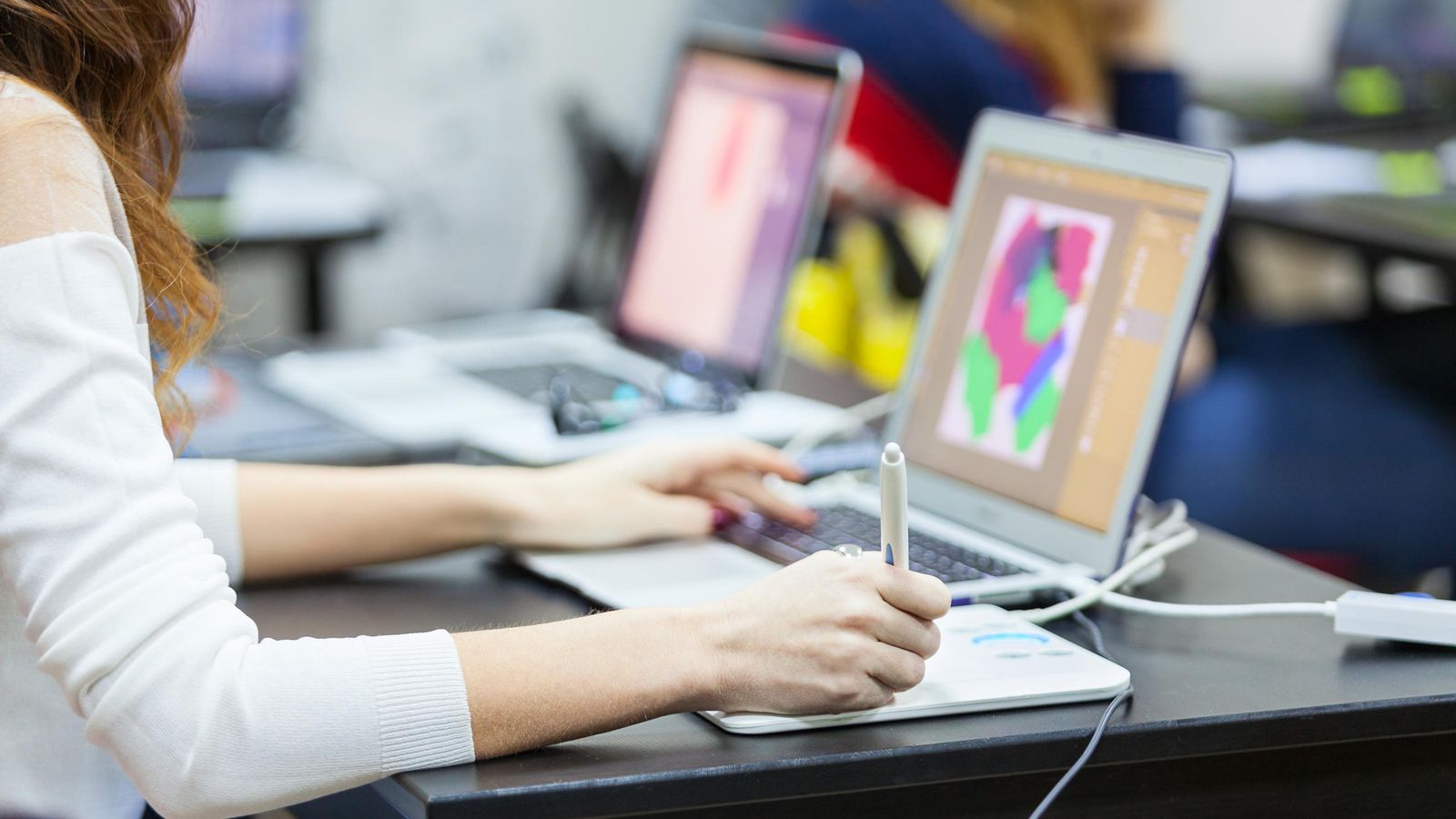 La intel·ligència artificial irromp en el món creatiu