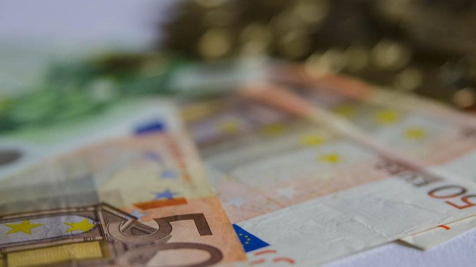 La taxa d’estalvi de les famílies espanyoles se situa en el nivell més baix dels últims onze anys