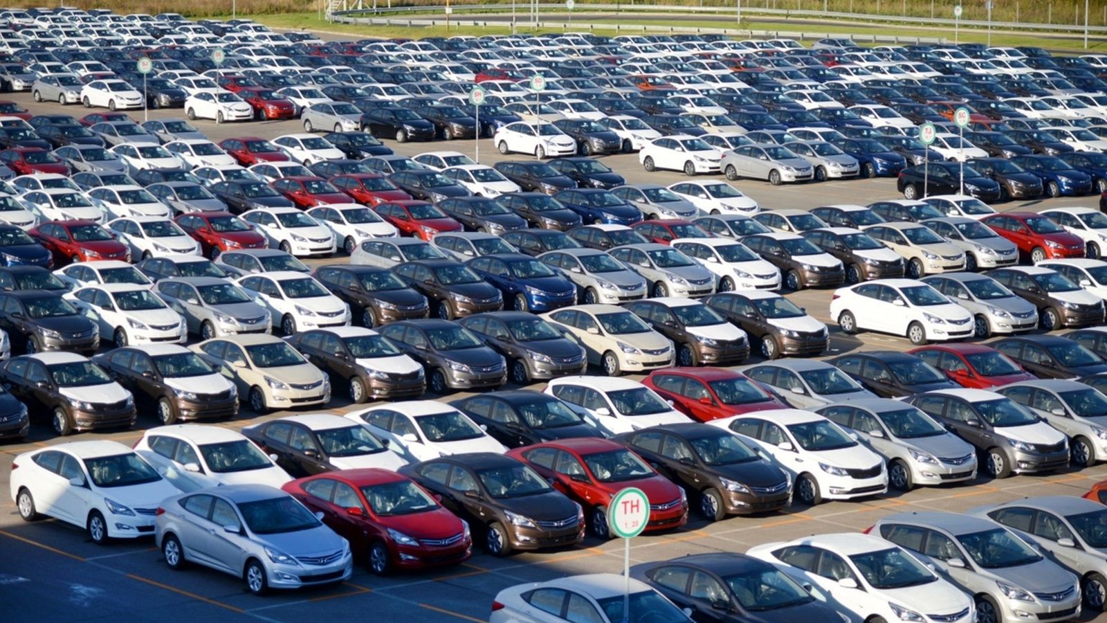 El parc de vehicles creix un 2,4% en 2017 i frega els 30 milions d\'unitats a Espanya