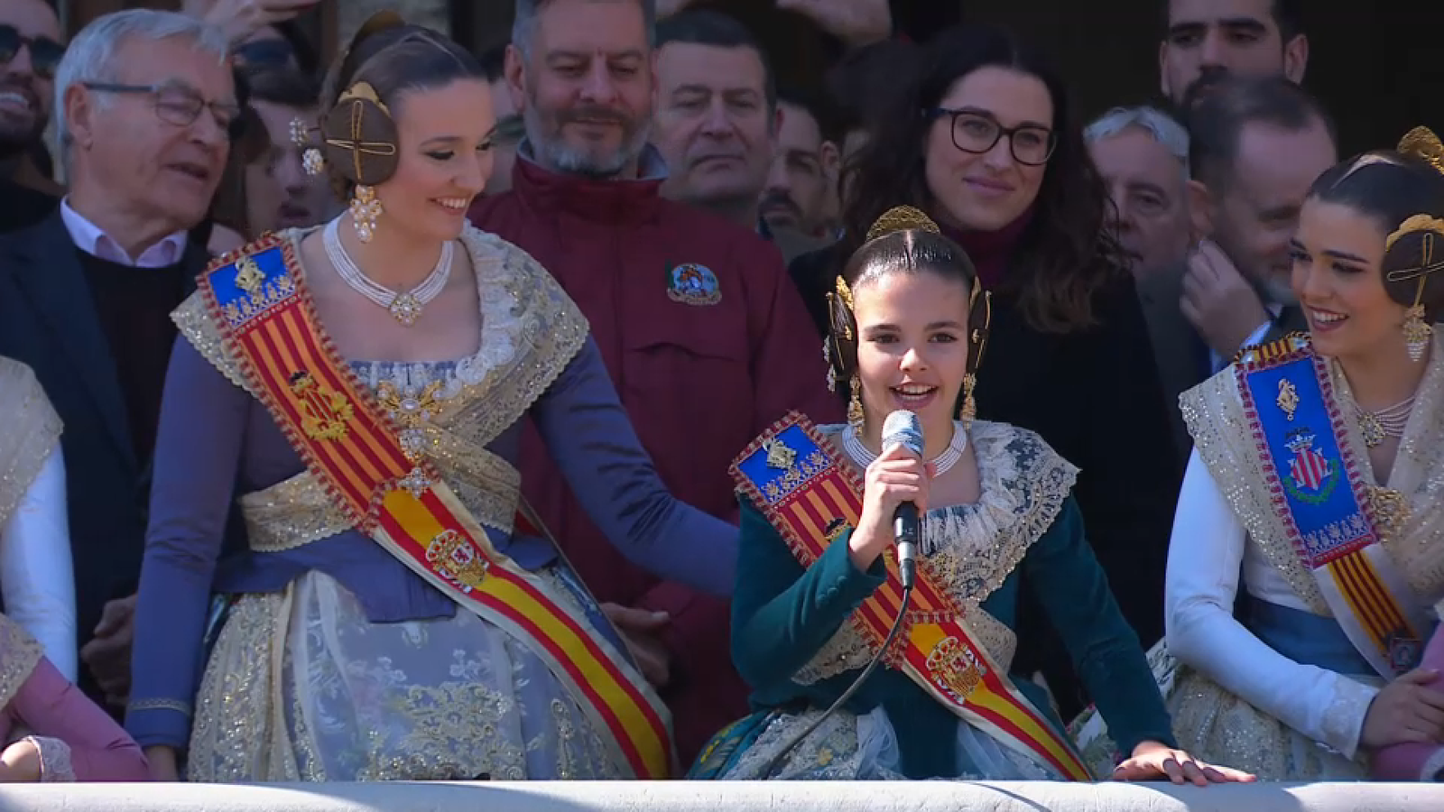 Paula dona l'orde d'inici de la mascletà
