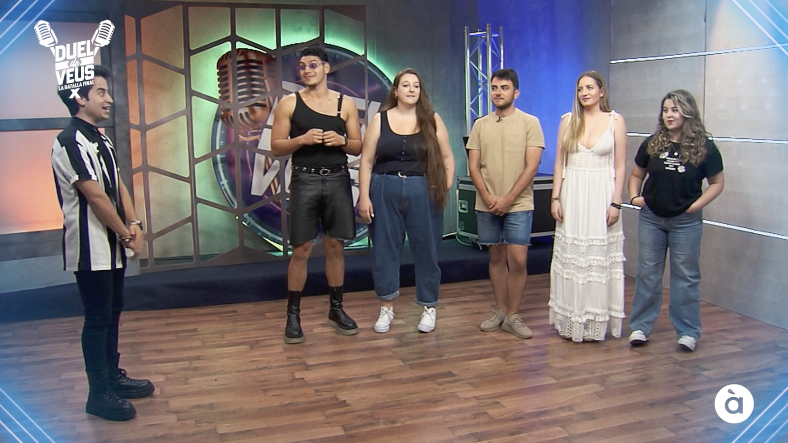 Repartiment de temes gala 2 ‘Anys 70’ equip blau