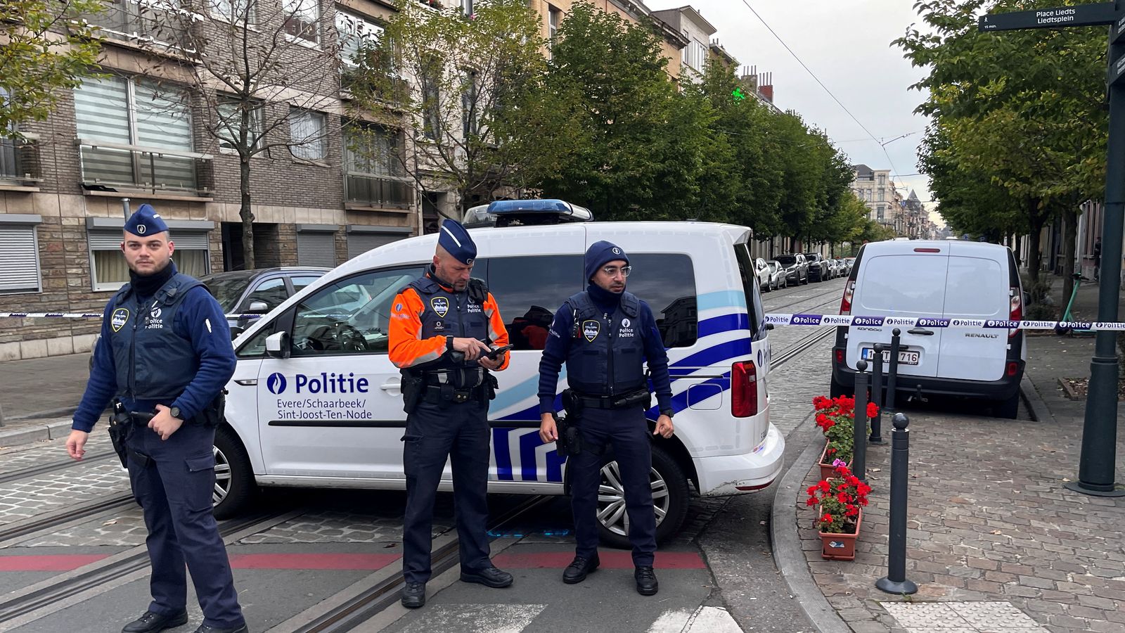 La policia acordona la zona després d'una operació al barri brussel·lés de Schaerbeek