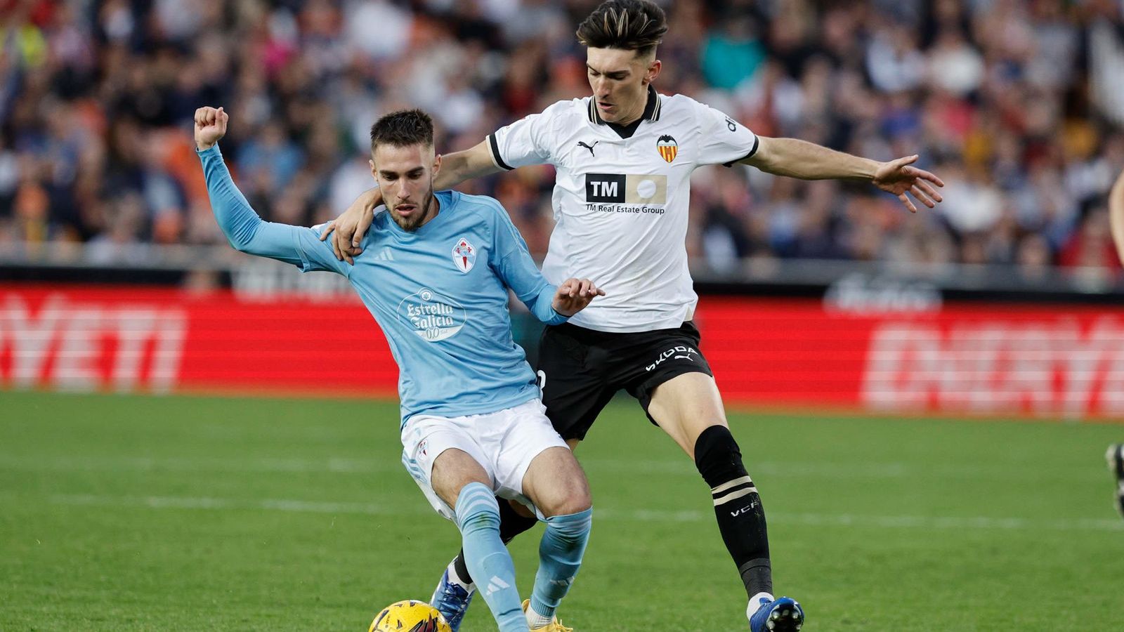 Pepelu, en una acció del partit