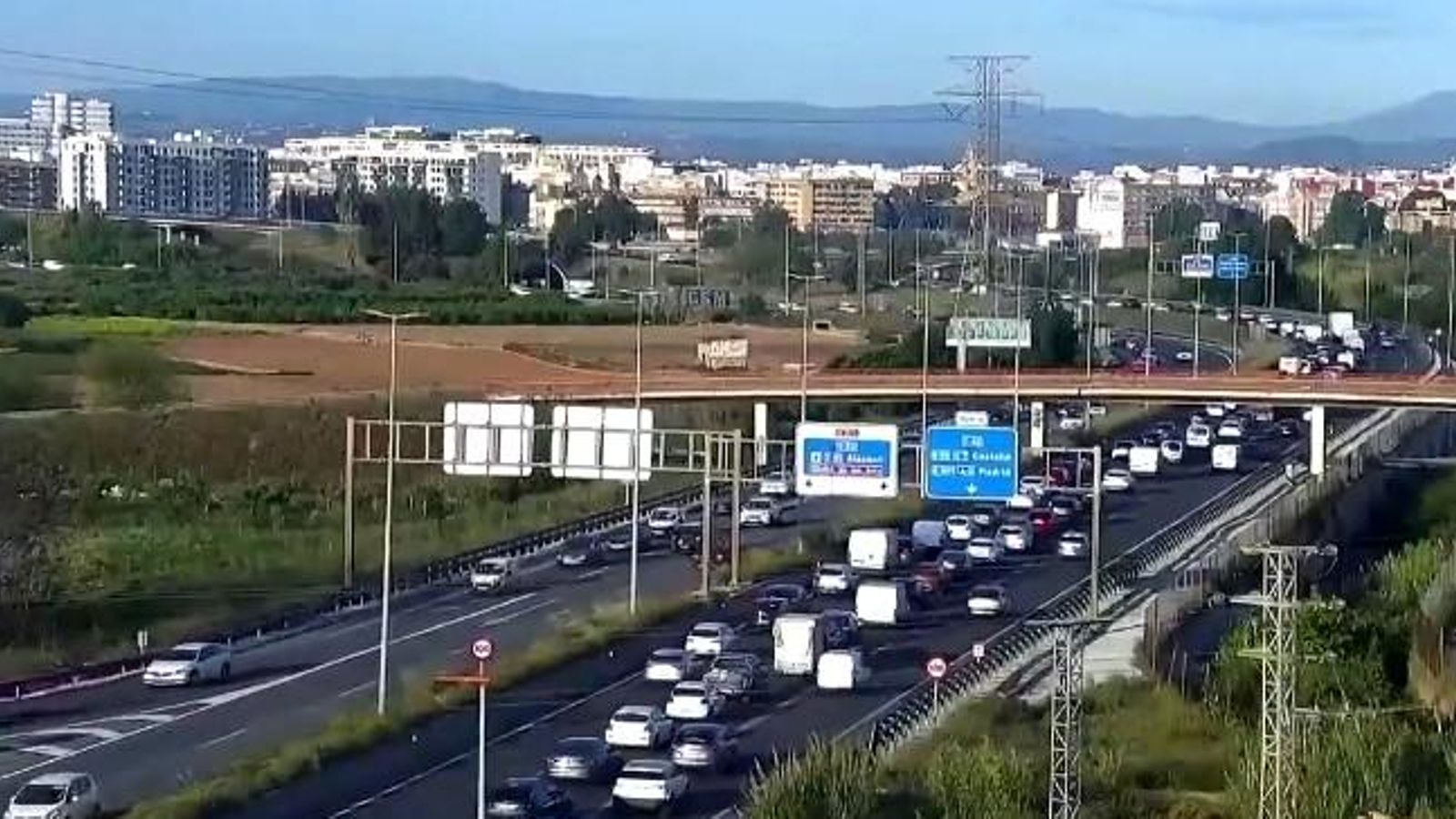 Retencions en els accessos a València per la CV-30 este dimarts de matí