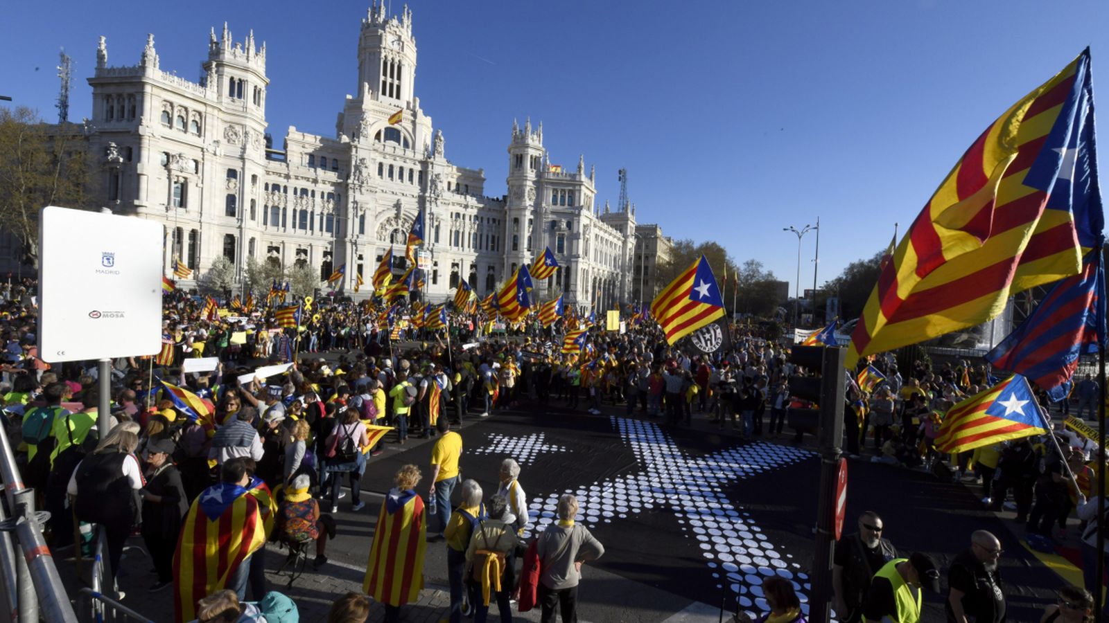 La Junta Electoral prohibeix a TV3 i Catalunya Ràdio dir “presos polítics” i “exili”