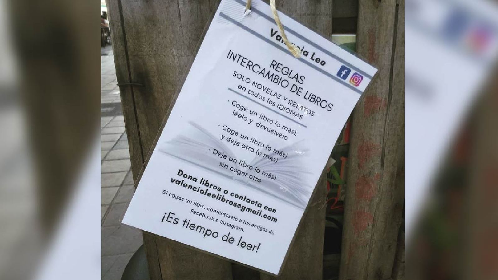 Dona\'m un llibre, et done un llibre