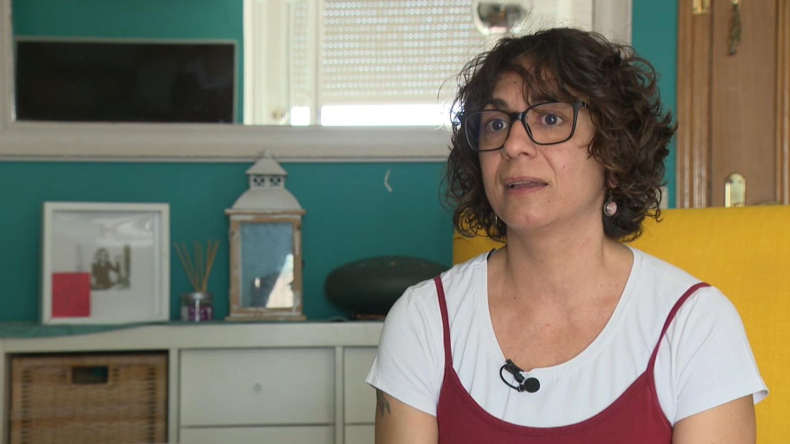 El cas de Rebeca, mare sola amb un fill menut, és un dels que reflecteix l'informe