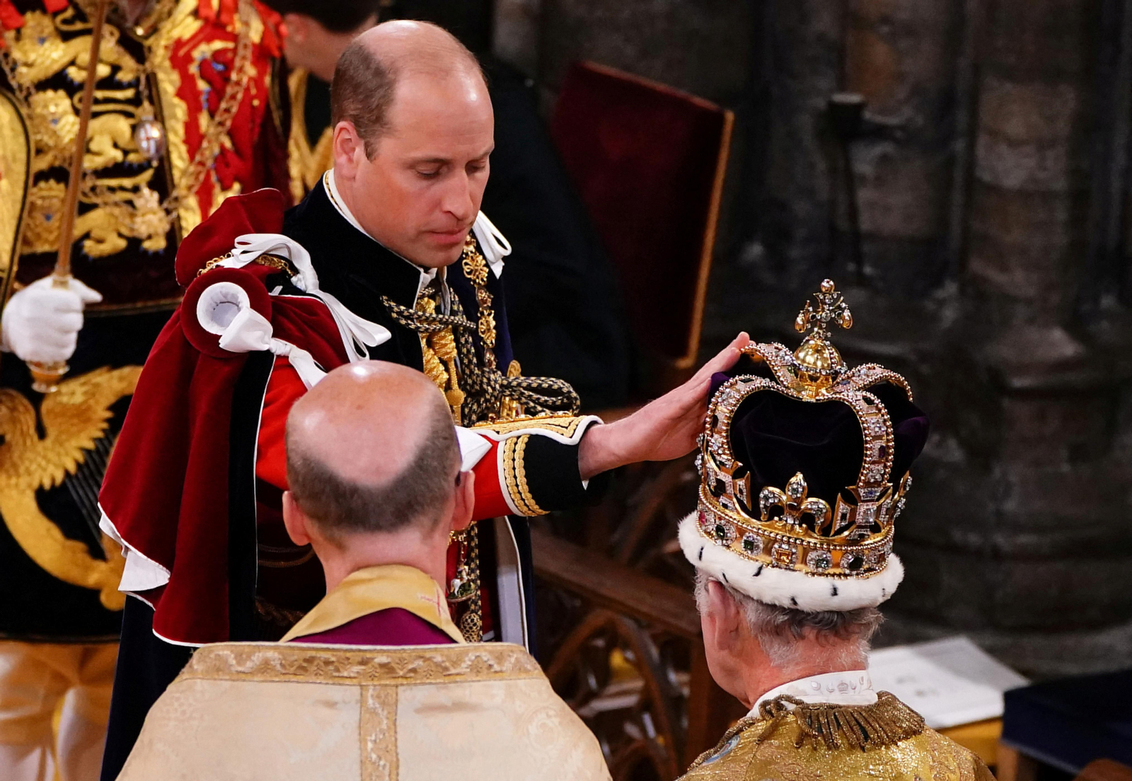 El príncep Guillem ret homenatge al rei Carles III