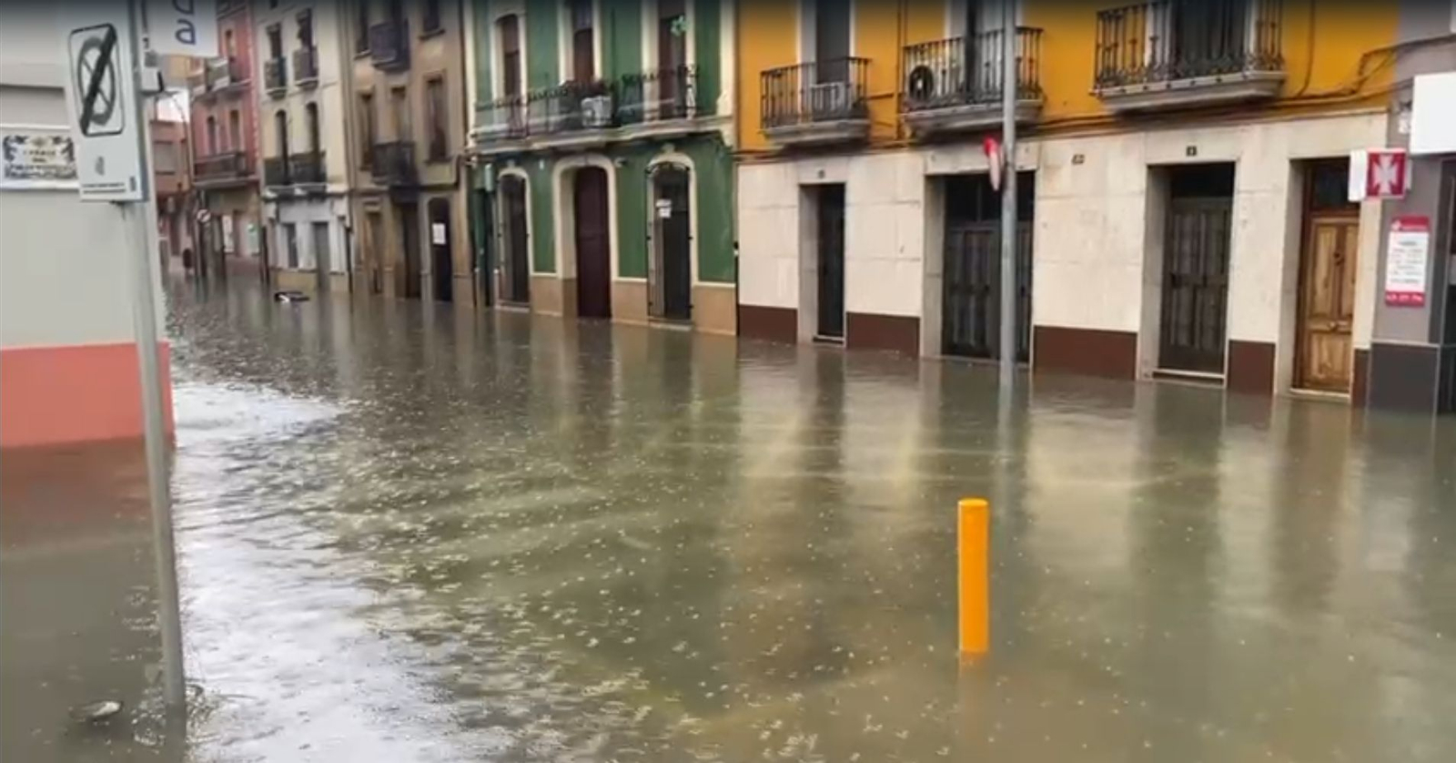 Els carrers de Carcaixent inundats este dissabte en caure-hi setanta litres per metre quadrat en trenta minuts