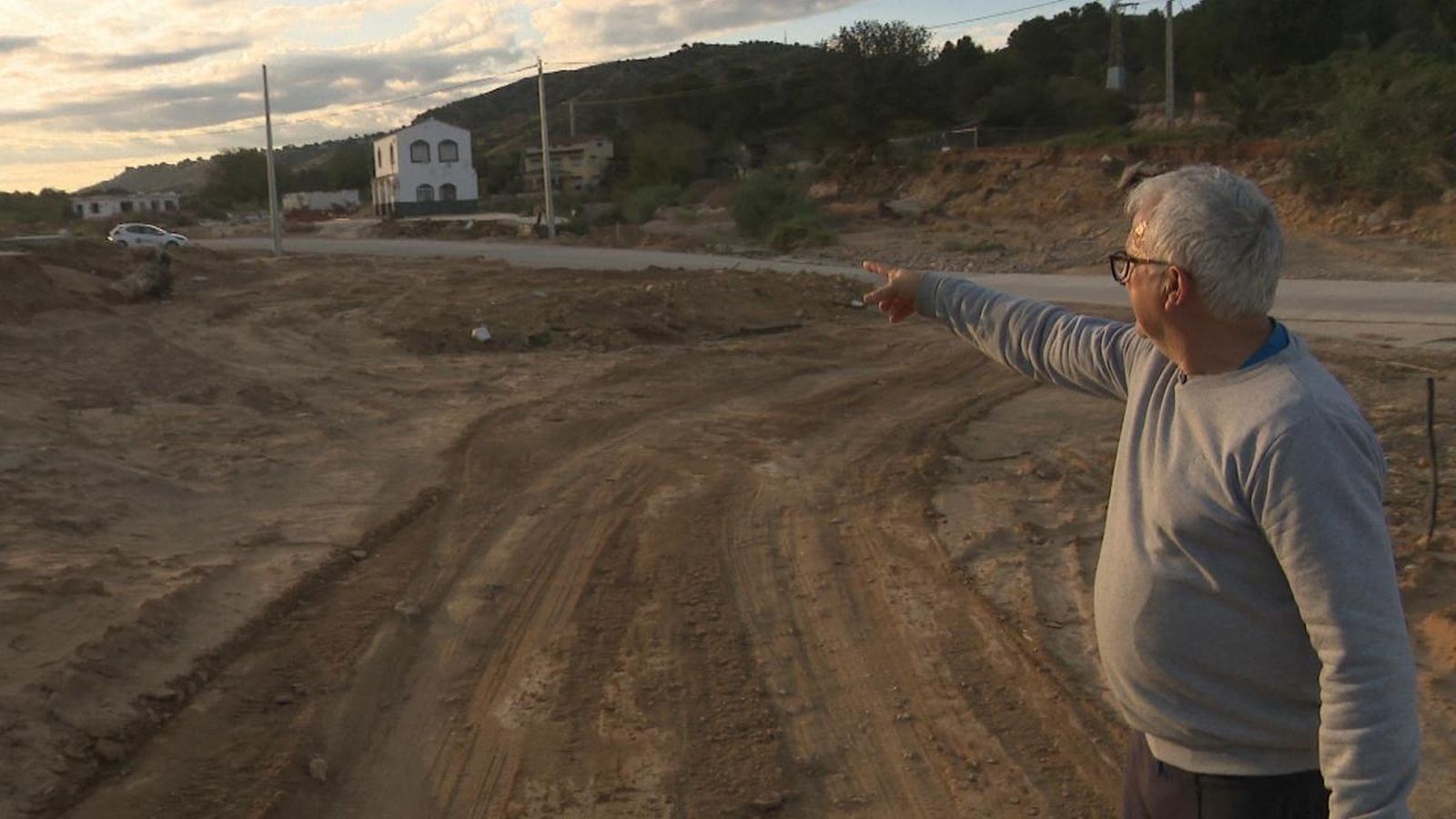 El veïnat de Torrent recupera el pont dels Xarcos Secs cinc mesos després de la dana