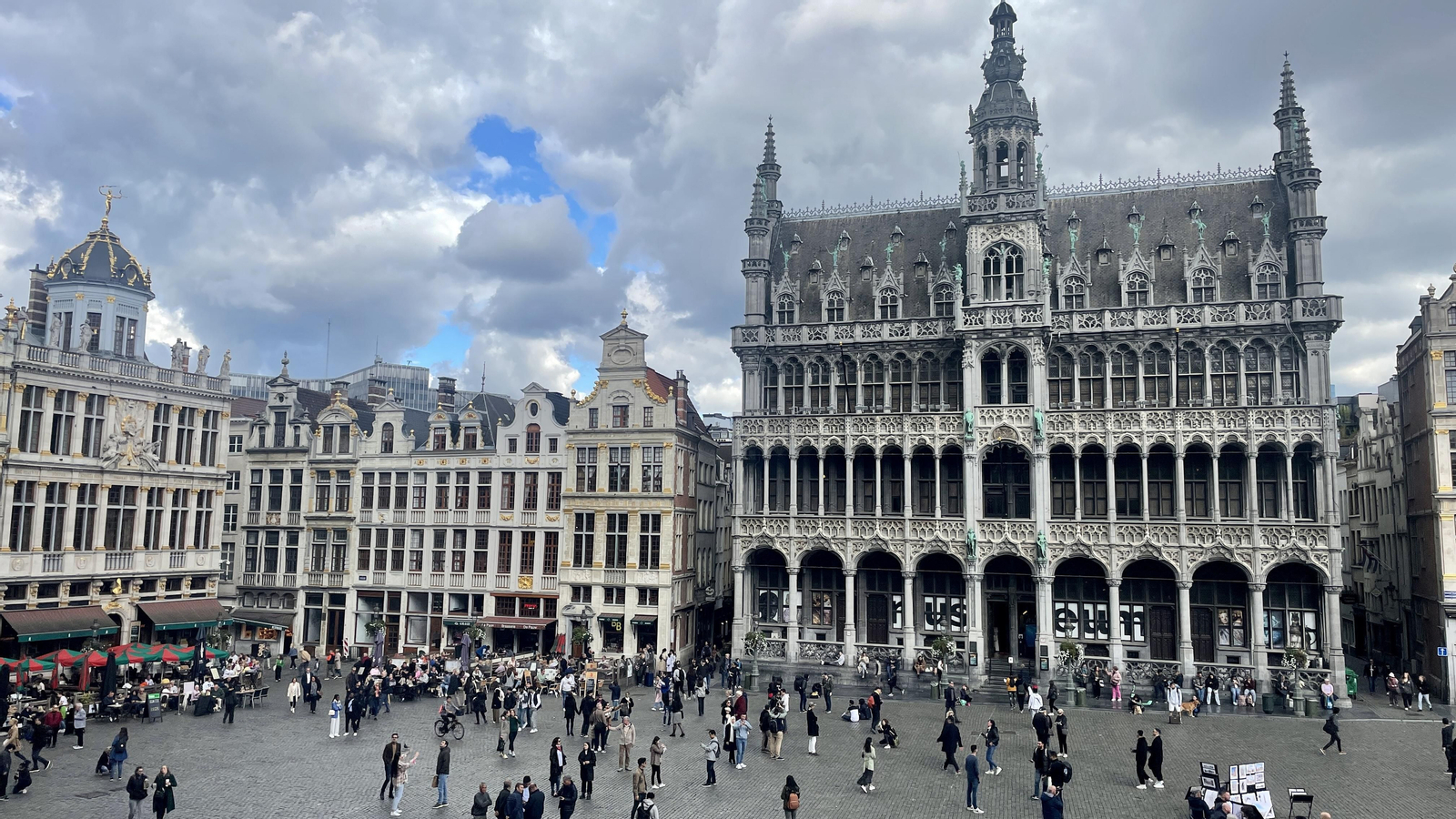 La Grand Place de Brussel·les / Valencians al món