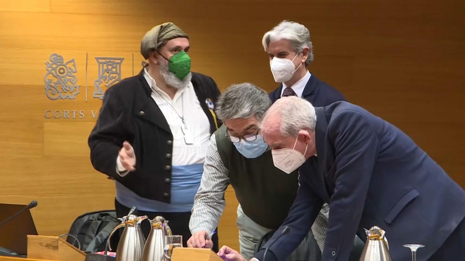 El secretari autonòmic d'ocupació, Enric Nomdedeu, de torrentí a les Corts
