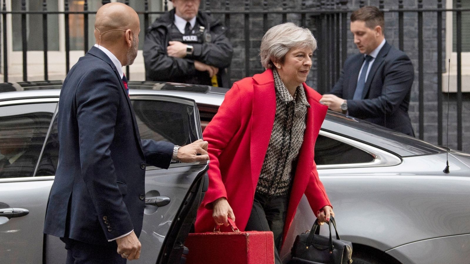 Theresa May continua negociant amb Brussel·les