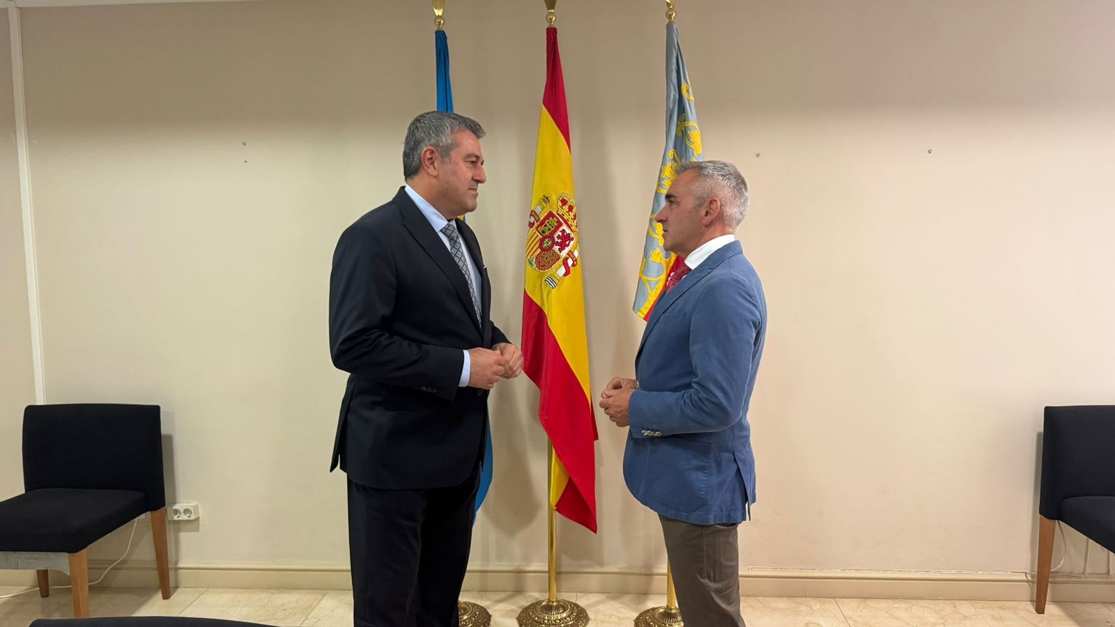 El conseller Barrachina (dreta) i l'homòleg murcià, Joaquín Buendía, este dilluns