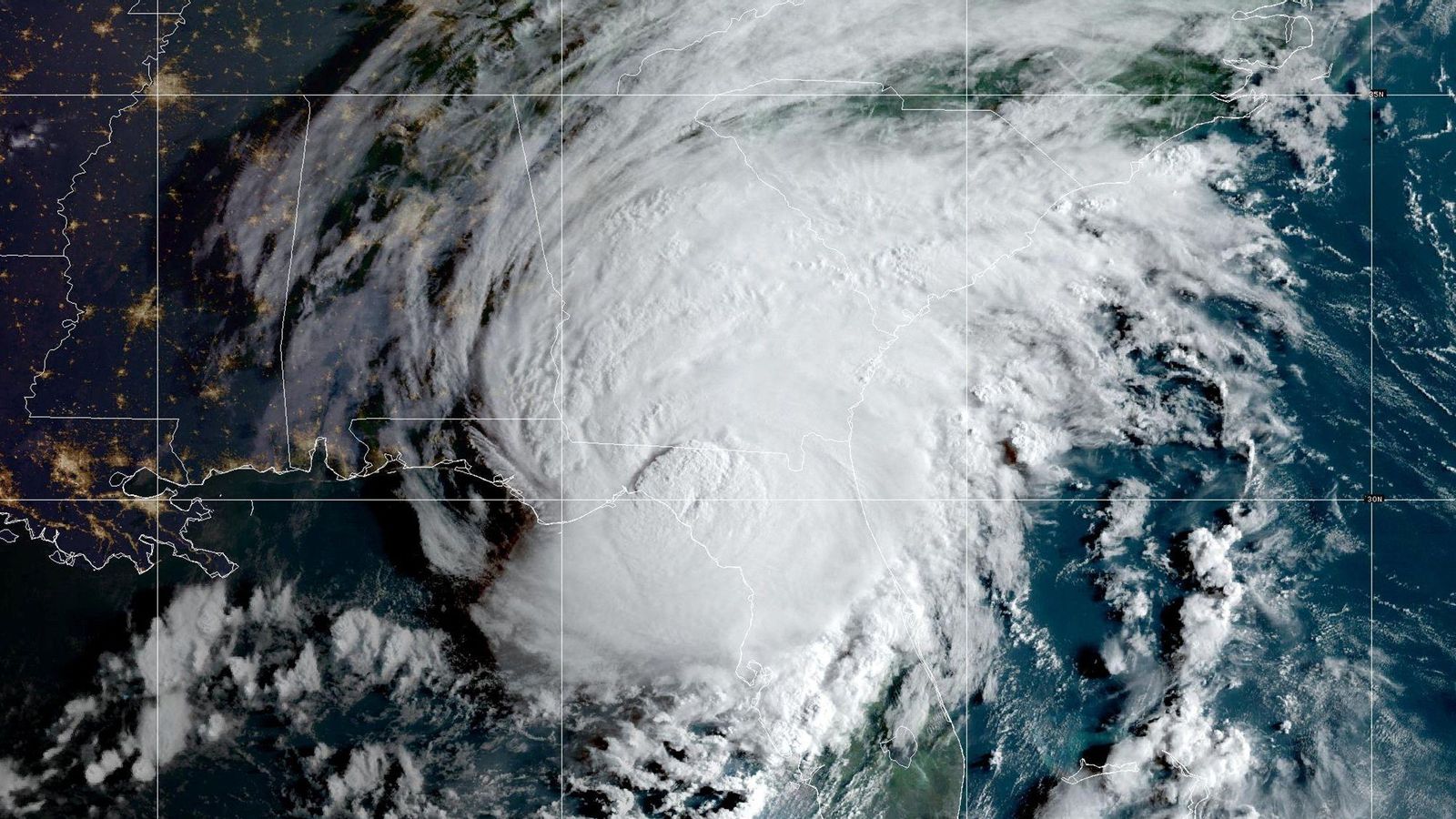 Imatge de l'huracà Idalia en la seua arribada a Florida