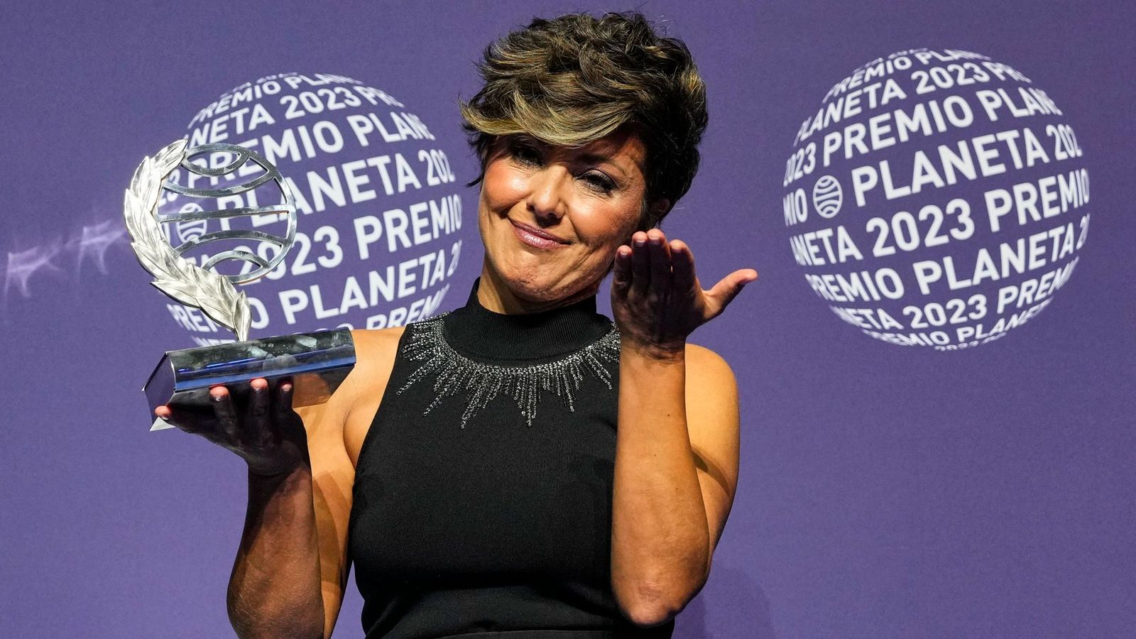La mediàtica periodista recull el premi millor dotat de les lletres castellanes aquest diumenge