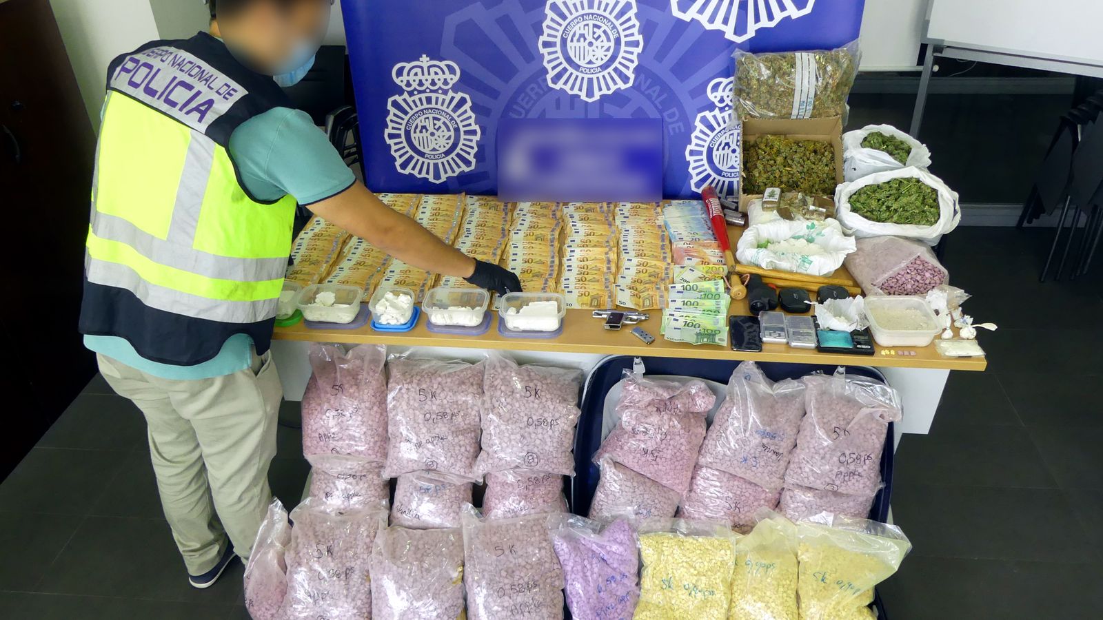 Aquesta operacióha significat la confiscació de la major quantitat de pastilles d'èxtasis MDMA