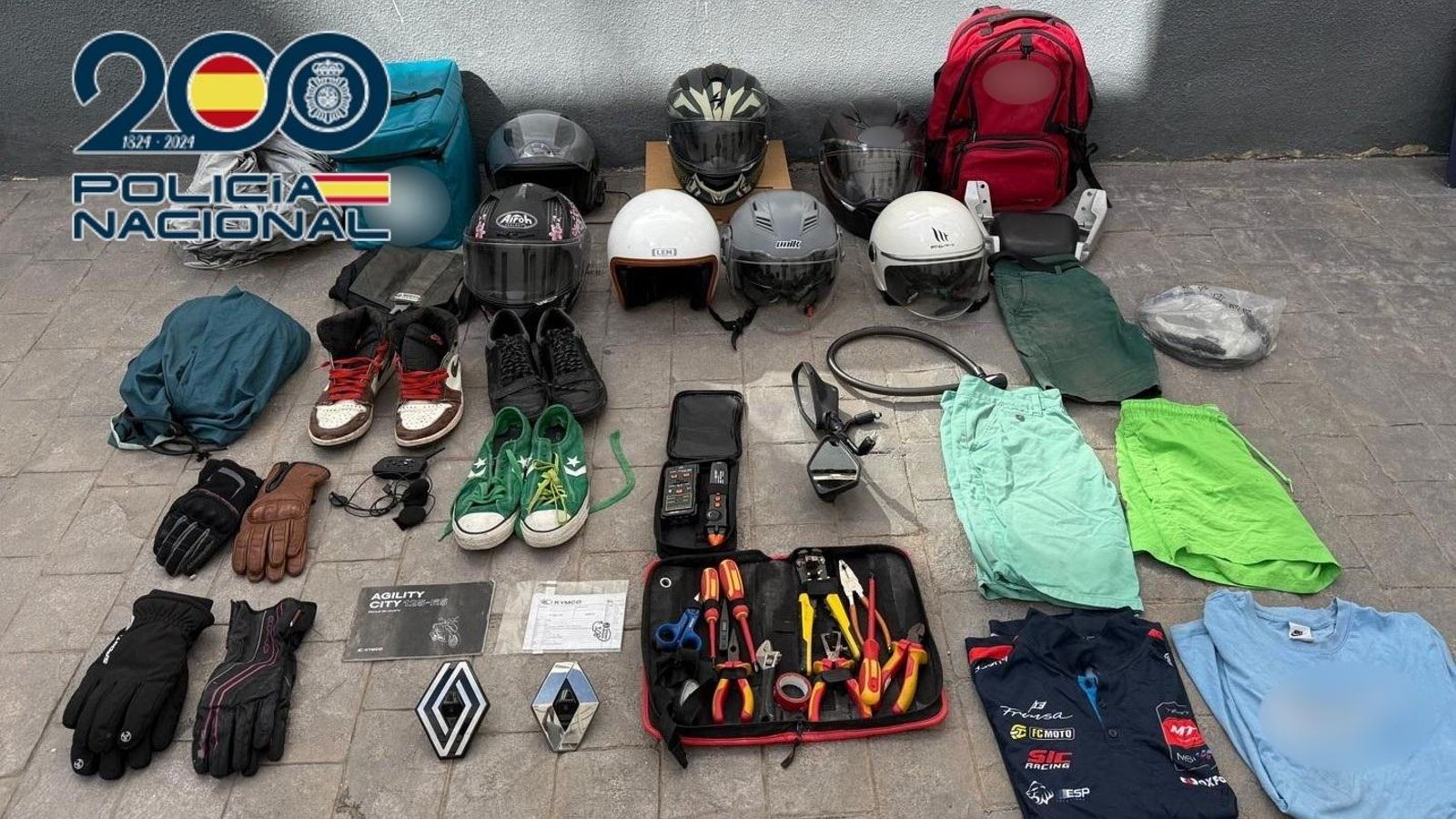 Efectes intervinguts en l'operació Dos detinguts a Alacant per robar dotze bicicletes en tres mesos