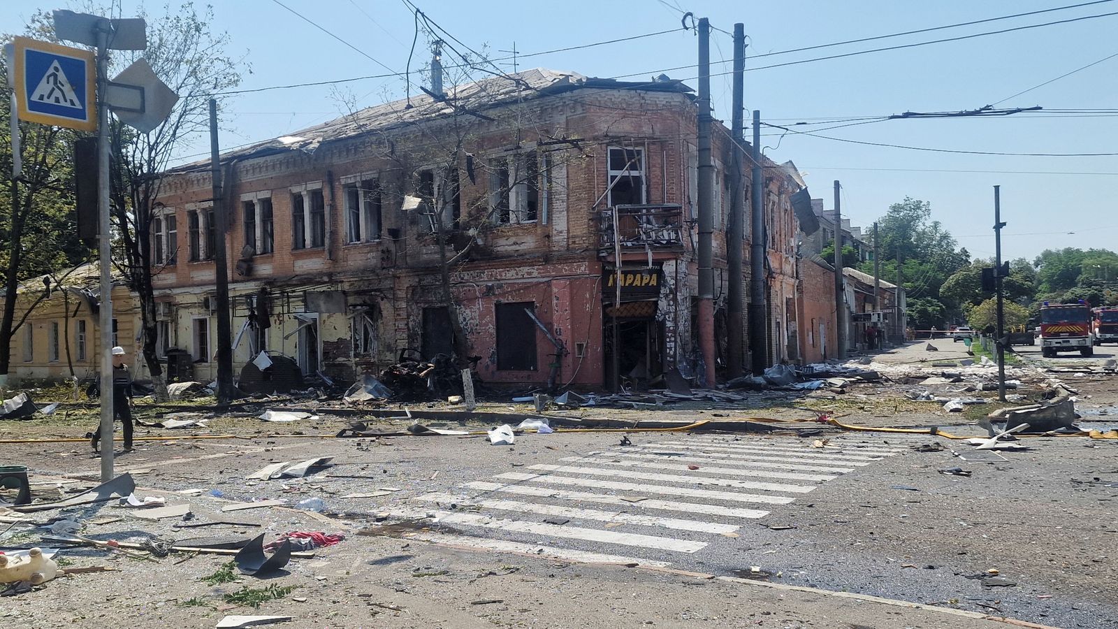 Resultats d’un bombardeig rus a la ciutat ucraïnesa de Khàrkiv el 7 de juliol de 2025