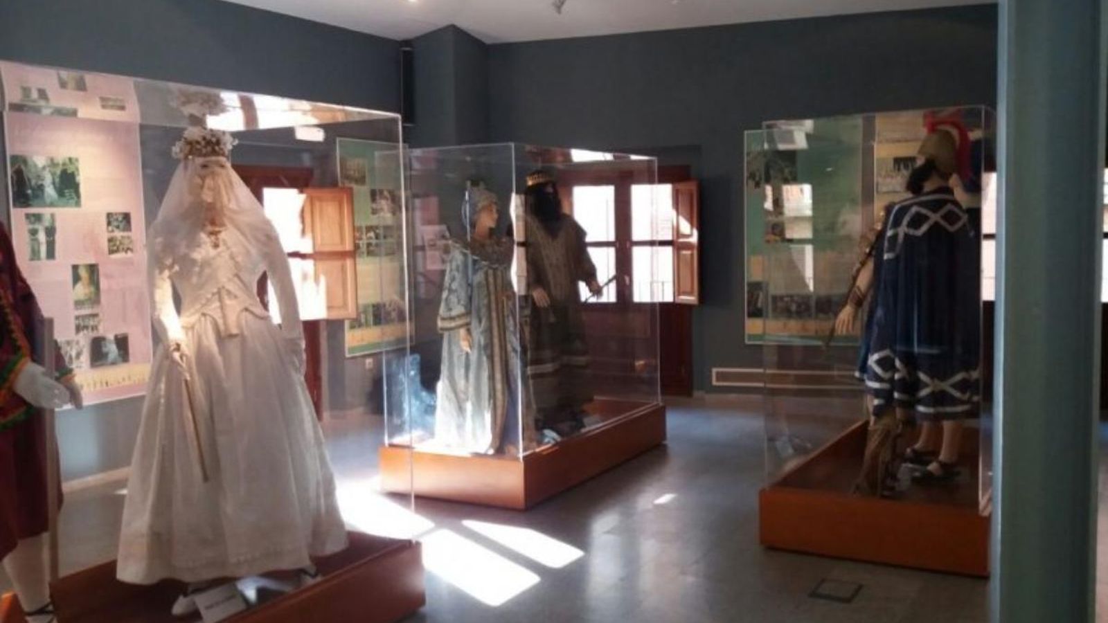 La construcció de la Casa de les Roques data del segle XV