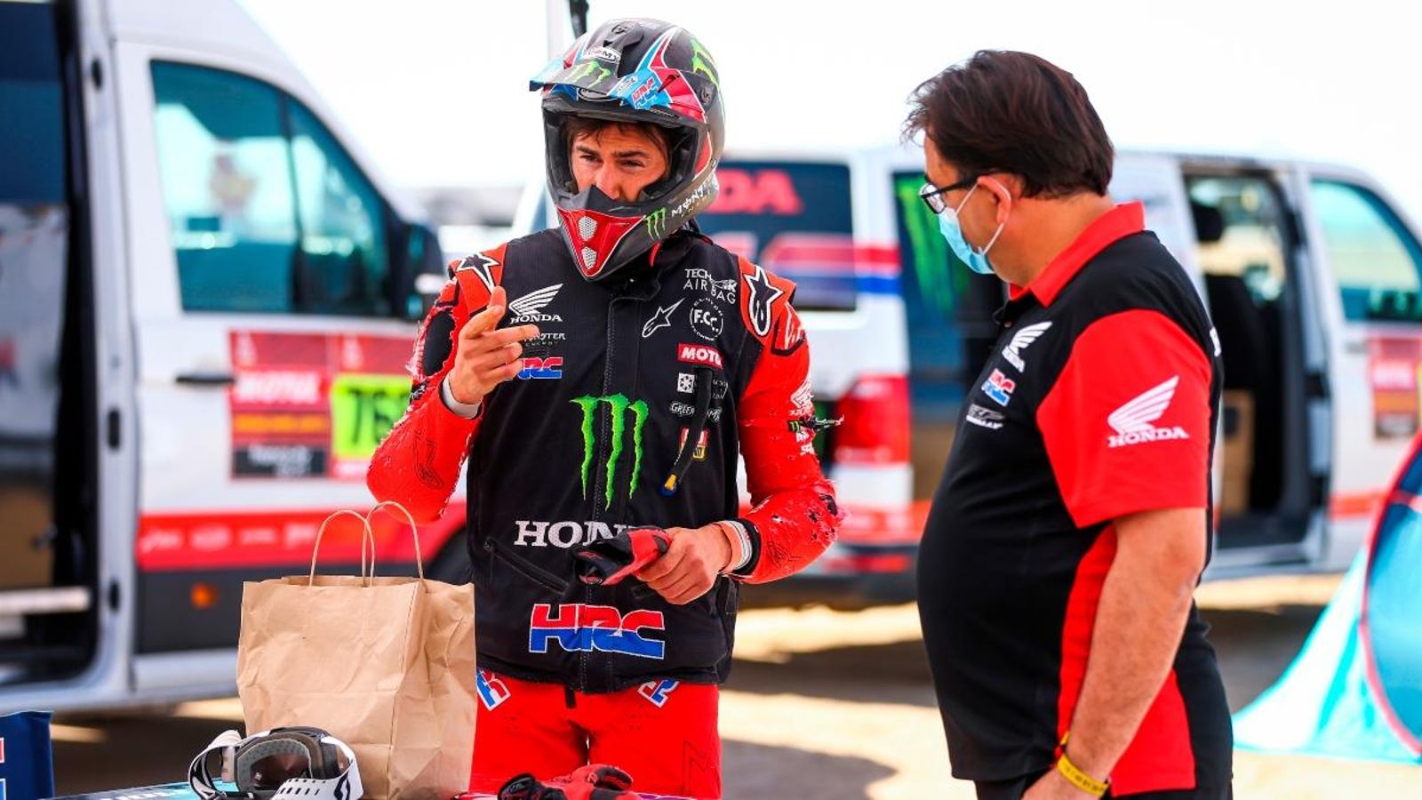 El pilot Joan Barreda durant la seua preparació per a l'etapa del Dakar El pilot Joan Barreda durant la seua preparació per a l'etapa del Dakar