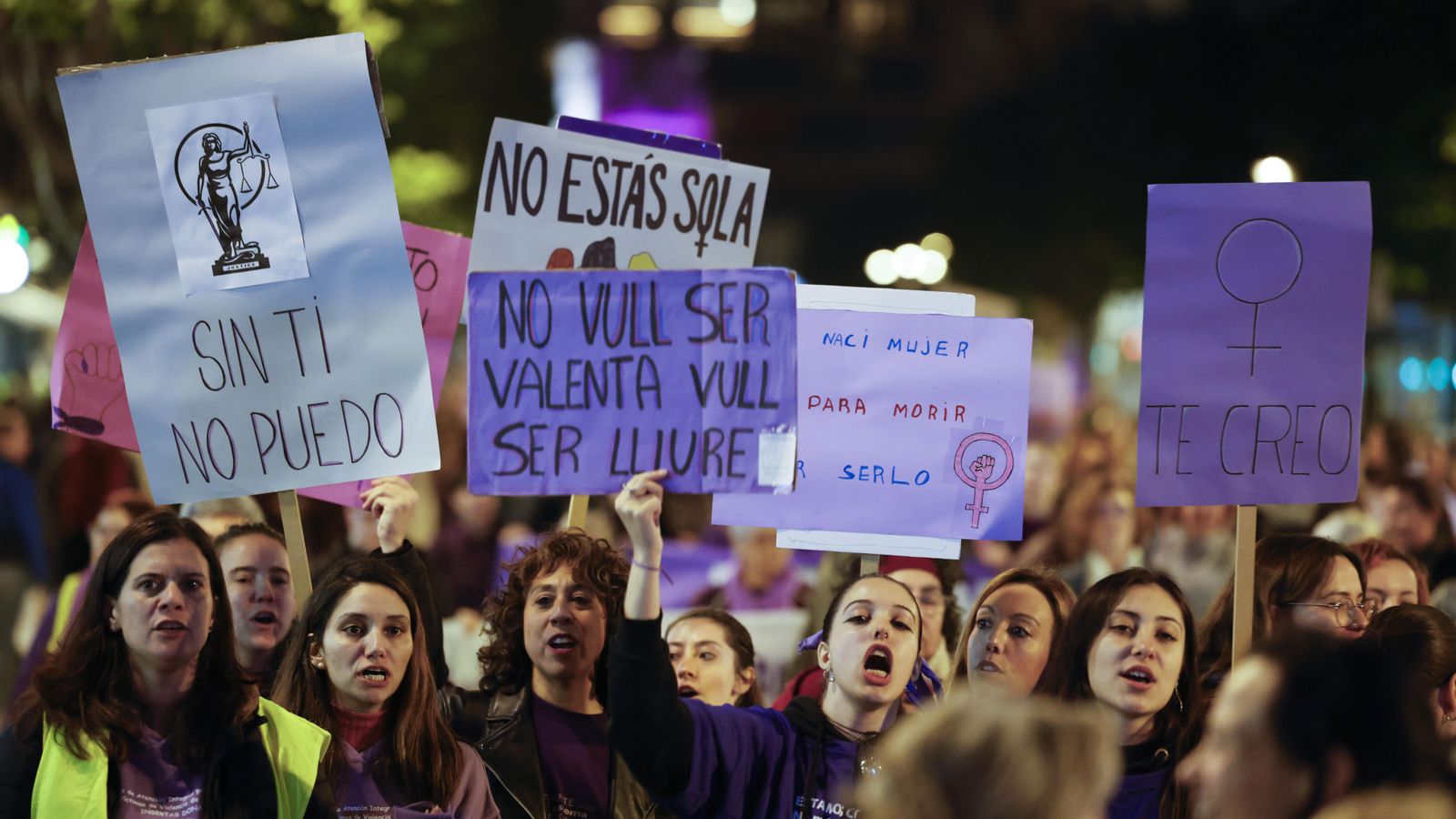 Manifestació amb motiu del 25N a València