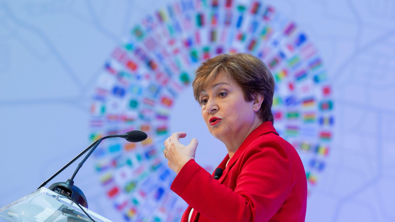 La nova directora gerent de l'FMI, Kristalina Georgieva, durant el seu primer acte en el càrrec