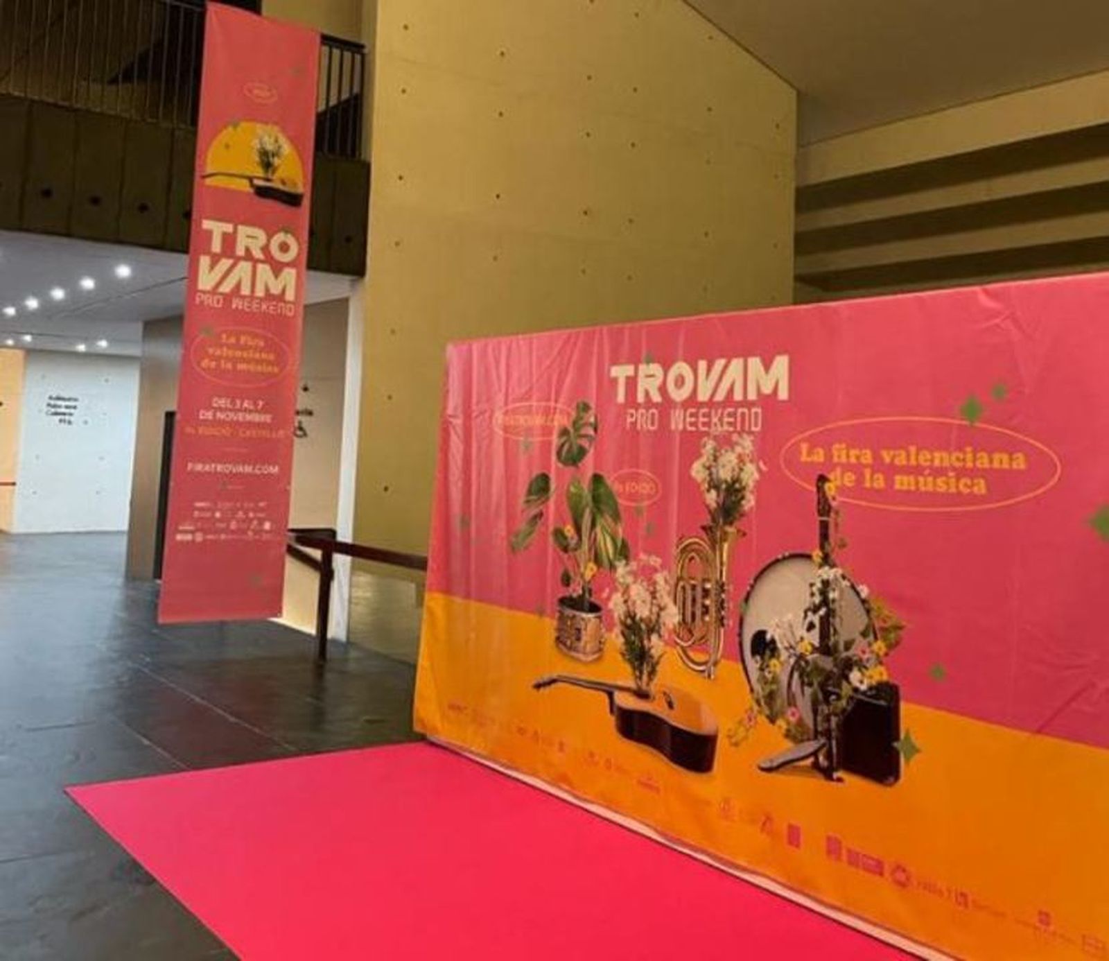 03.11.2021 | Primer dia de Trovam 2021 amb Aretha y Los Franklin i Versonautas
