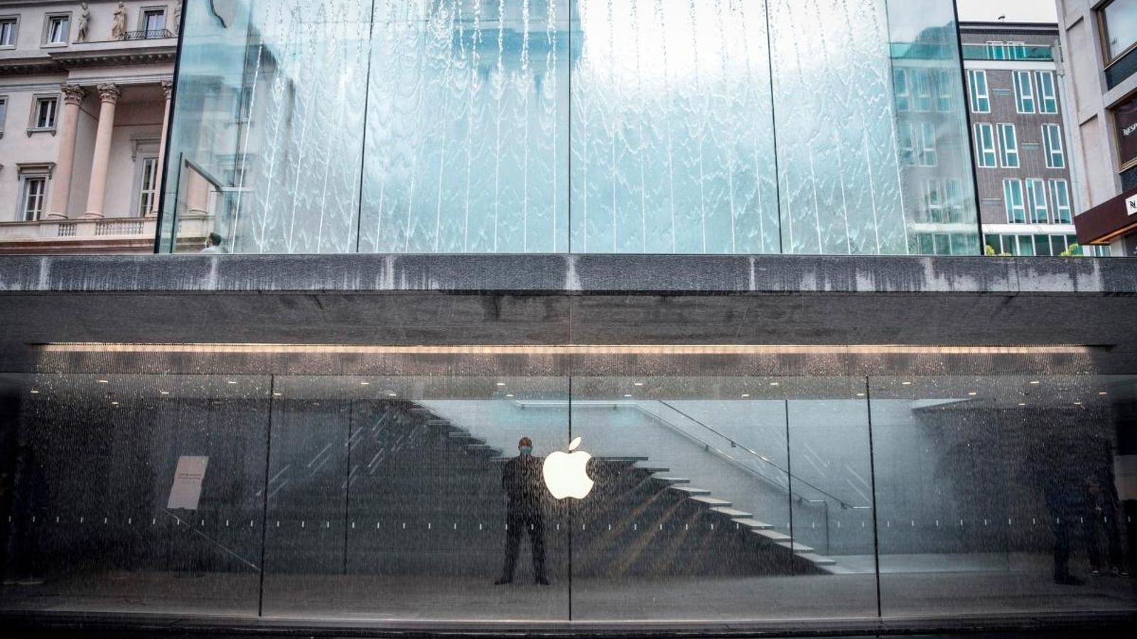 La vicepresidenta de Competència de la Comissió Europea, Margrethe Vestager, ha anunciat hui l'obertura de la investigació contra Apple