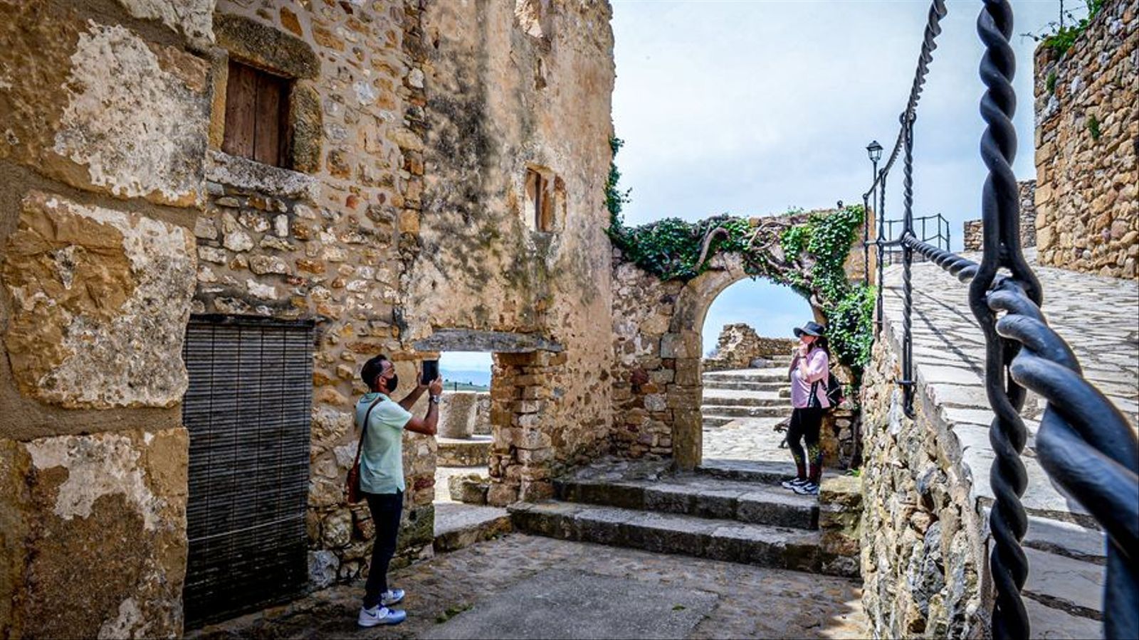 Turistes al mirador de Culla