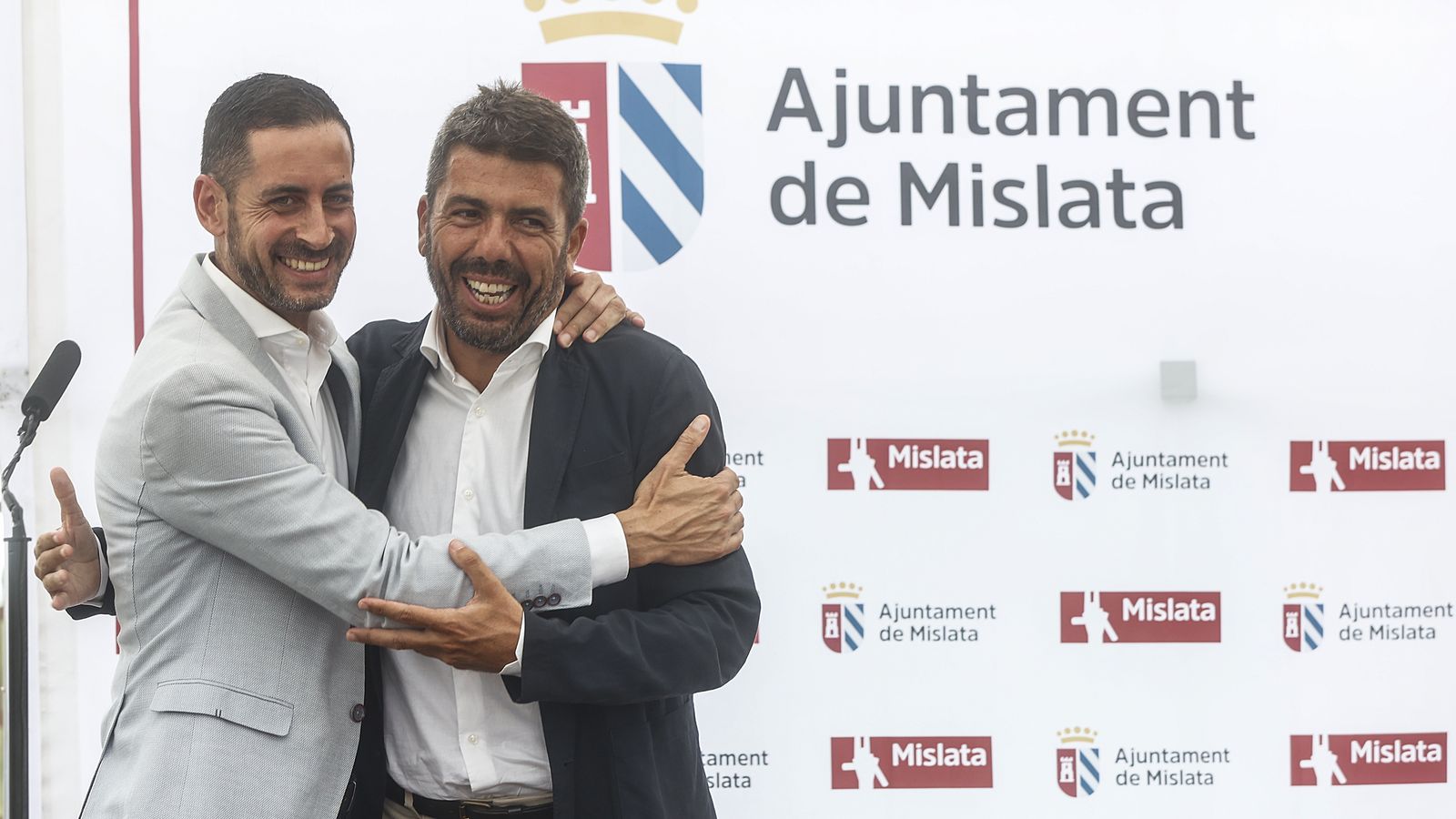 El president de la generalitat, Carlos Mazón, es reuneix amb l’alcalde de Mislata, Carlos Fernández Bielsa