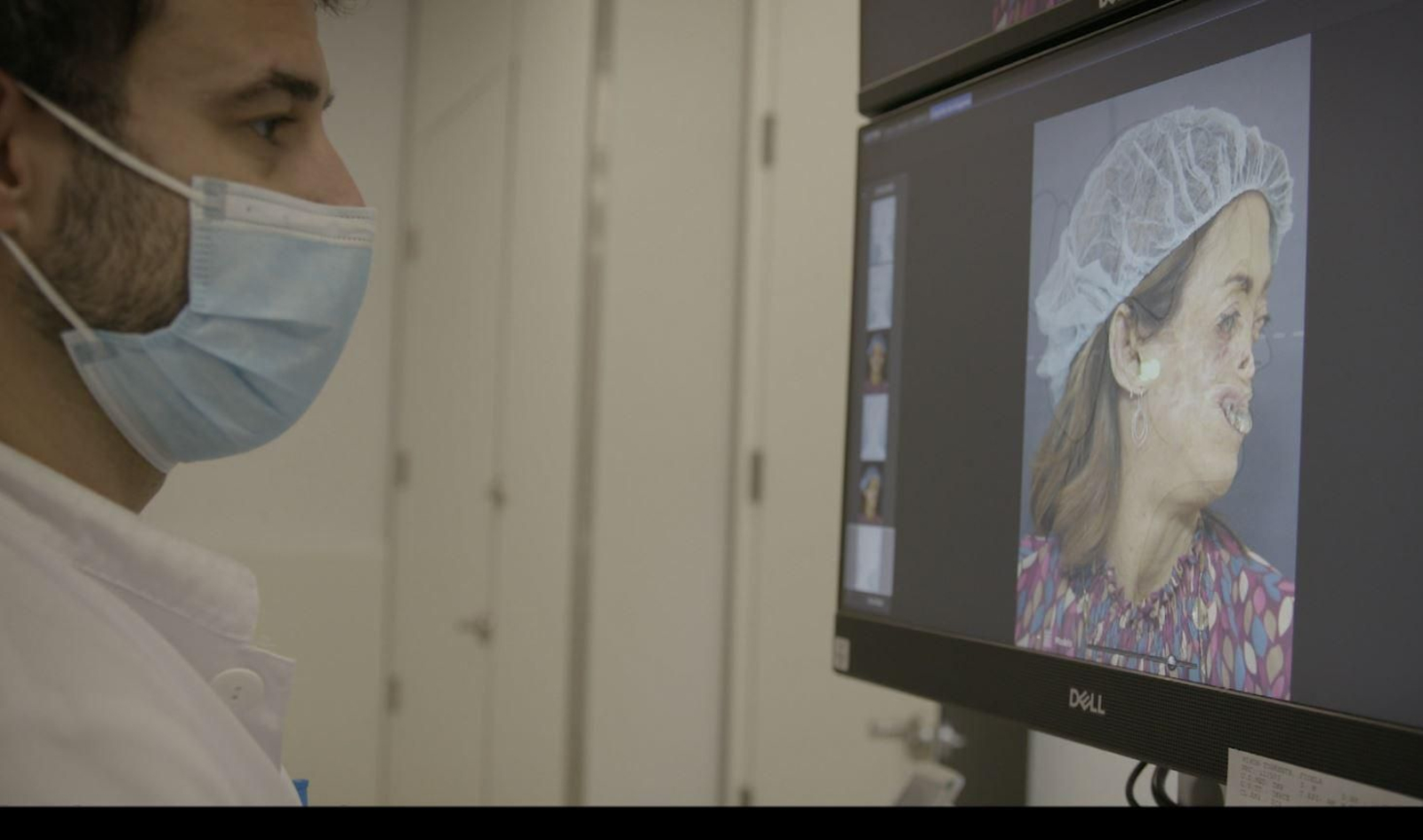 Un moment de la revisió de Fide a l'Hospital Clínic de Barcelona