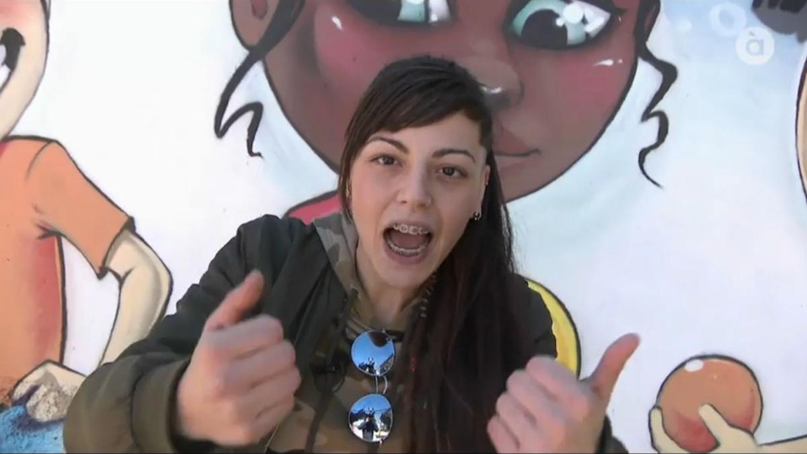 VÍDEO | Tanaka estrena "Rebel·lió" durant les manifestacions del 8M a Elx i a Alacant