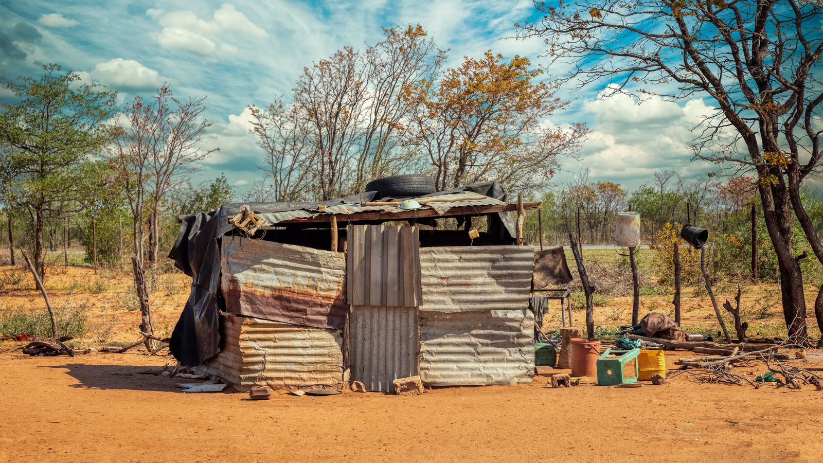 Imatge d'arxiu d'una barraca en el camp