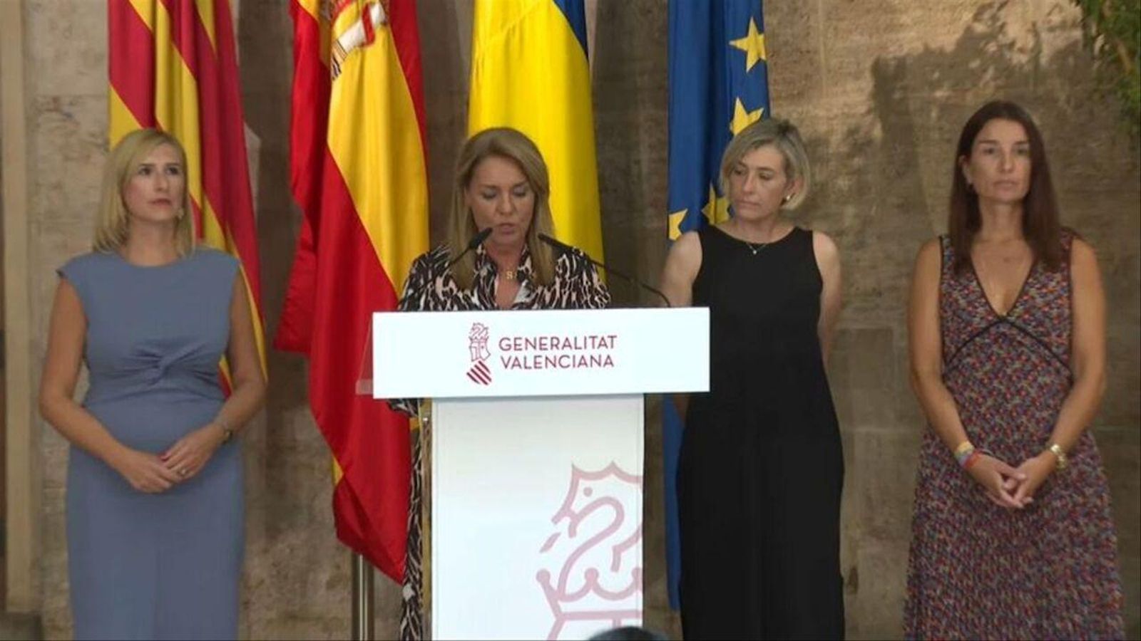 La vicepresidenta Camarero, durant la lectura de la declaració institucional