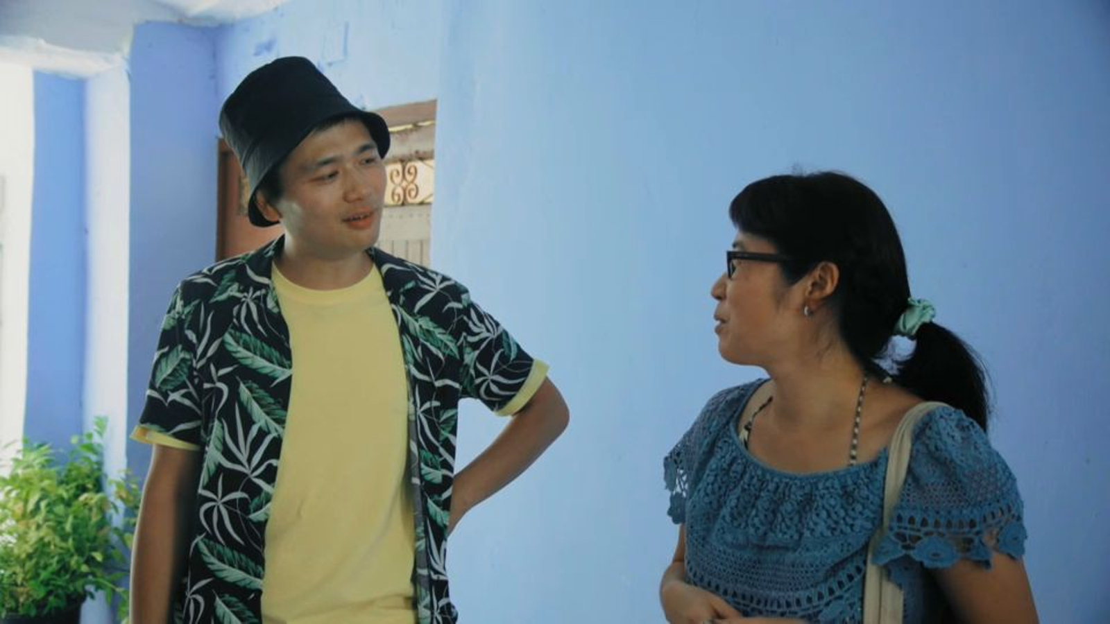 Hu mira la seua nova ''cosina''