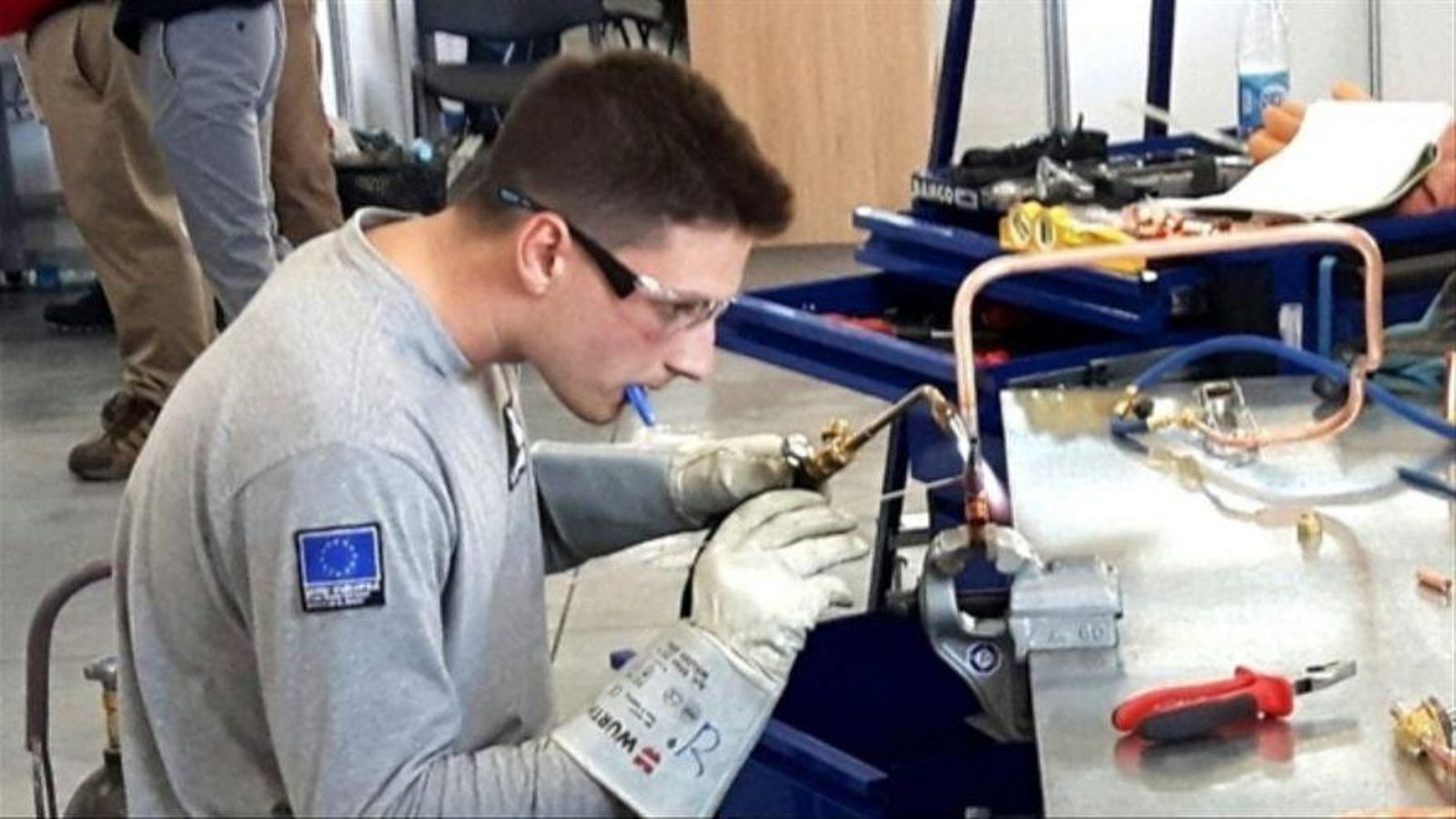 Imatge d'arxiu d'un alumne de formació professional